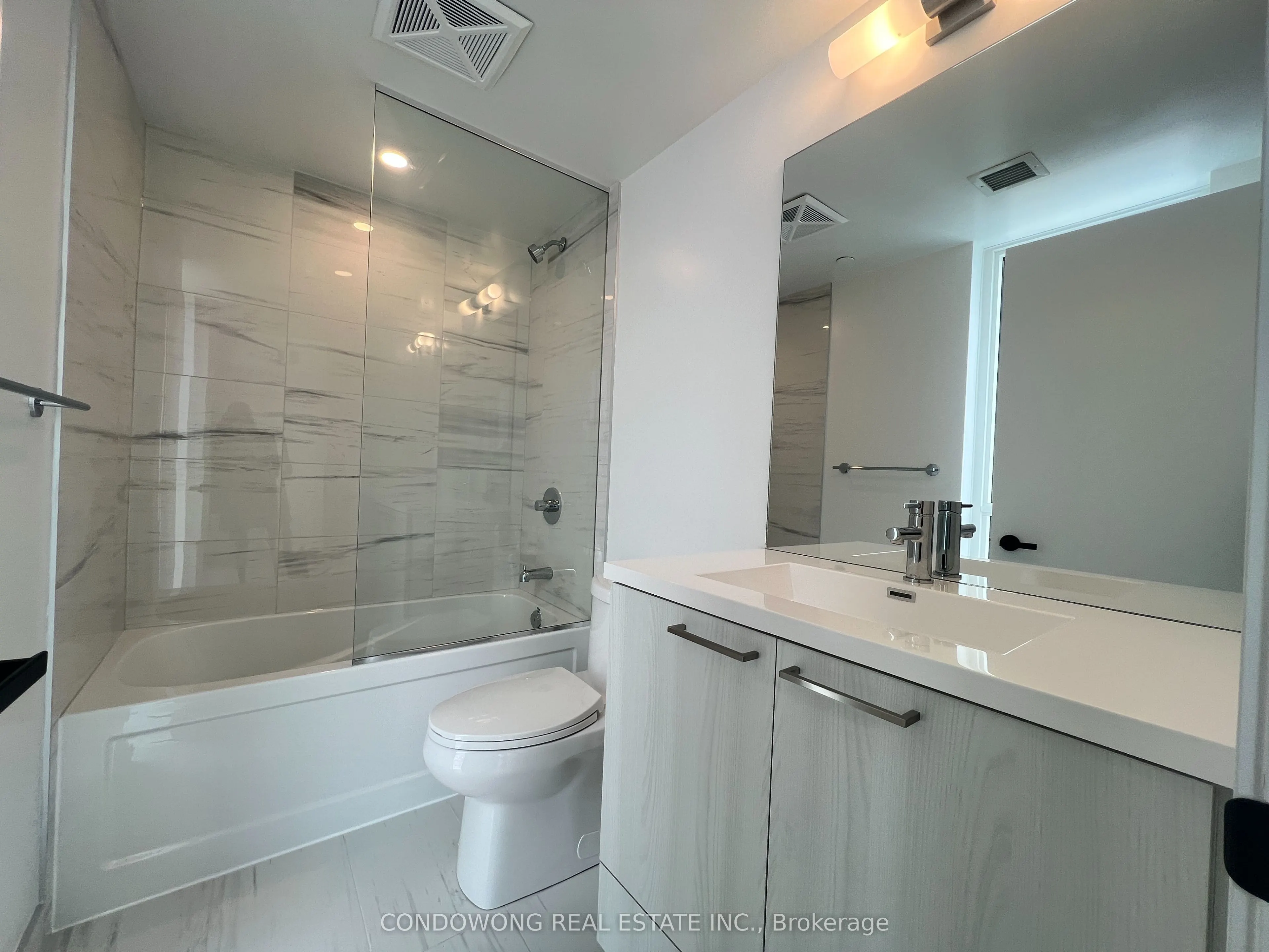 195 Commerce Street, #4006