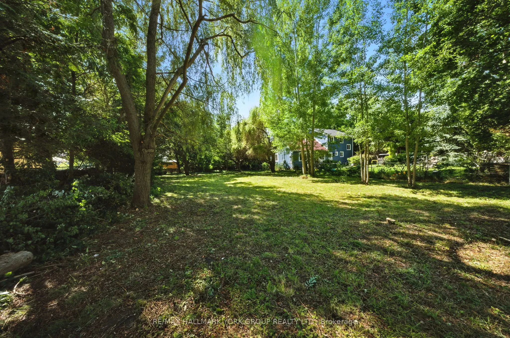 136 Metro Road N