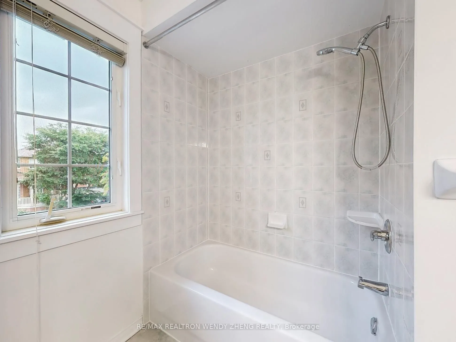 20 Gordon Weeden Road