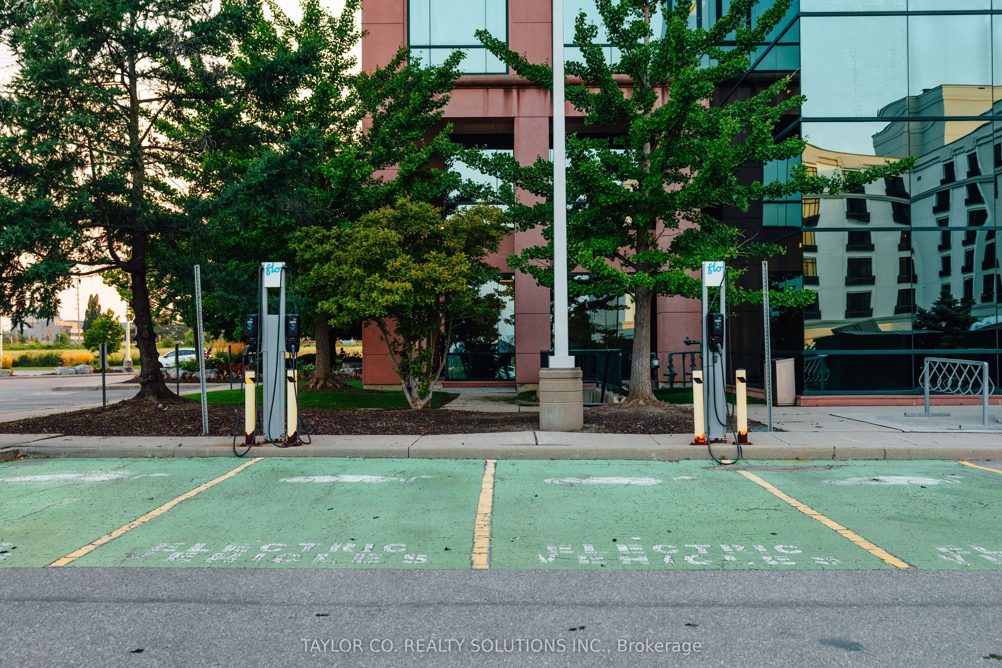 50 Minthorn Boulevard, #201