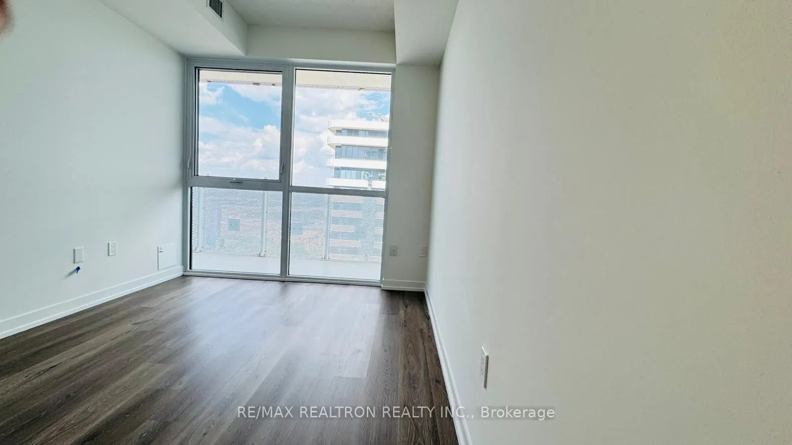 225 Commerce Street, #6015