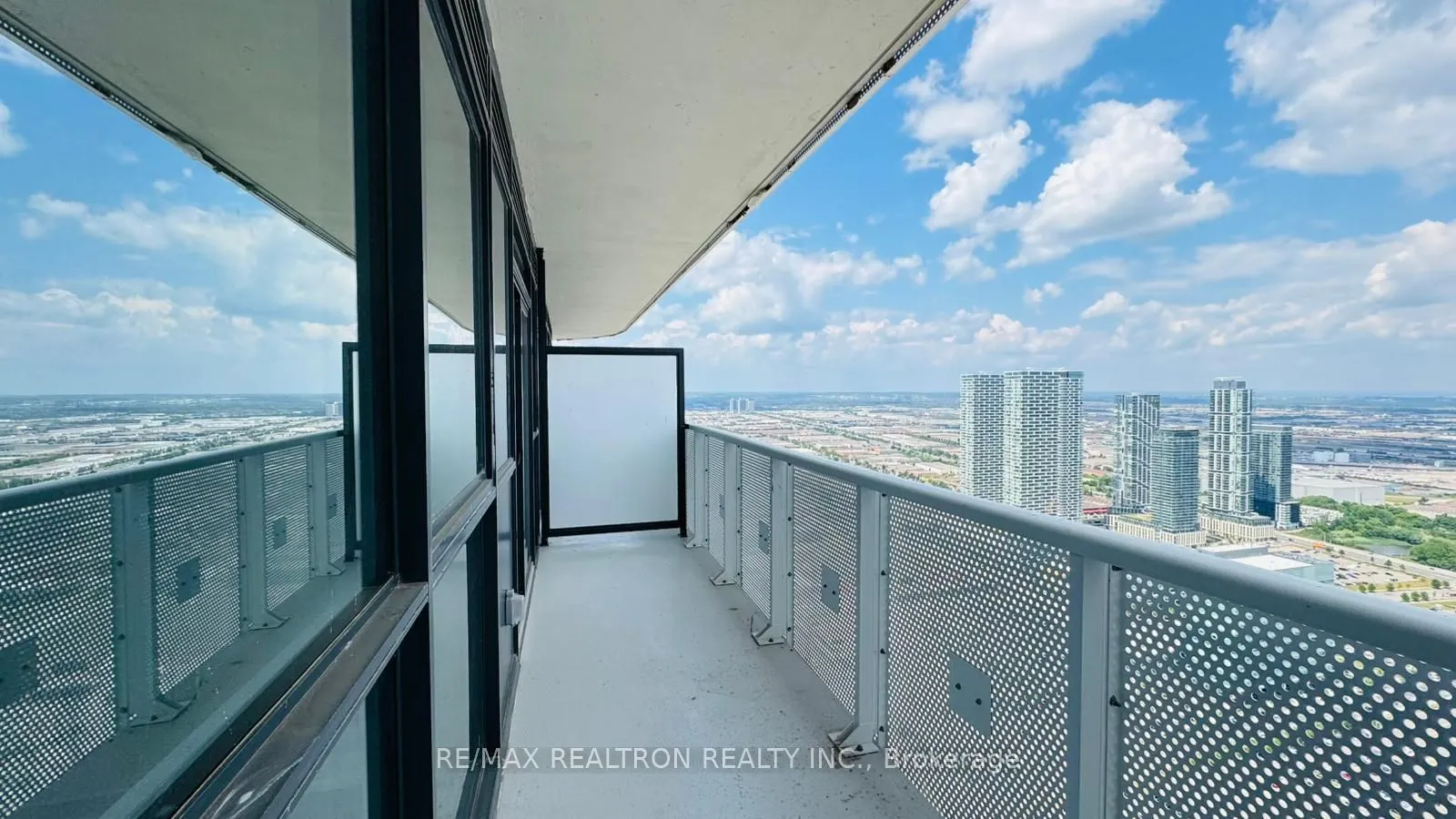 225 Commerce Street, #6015