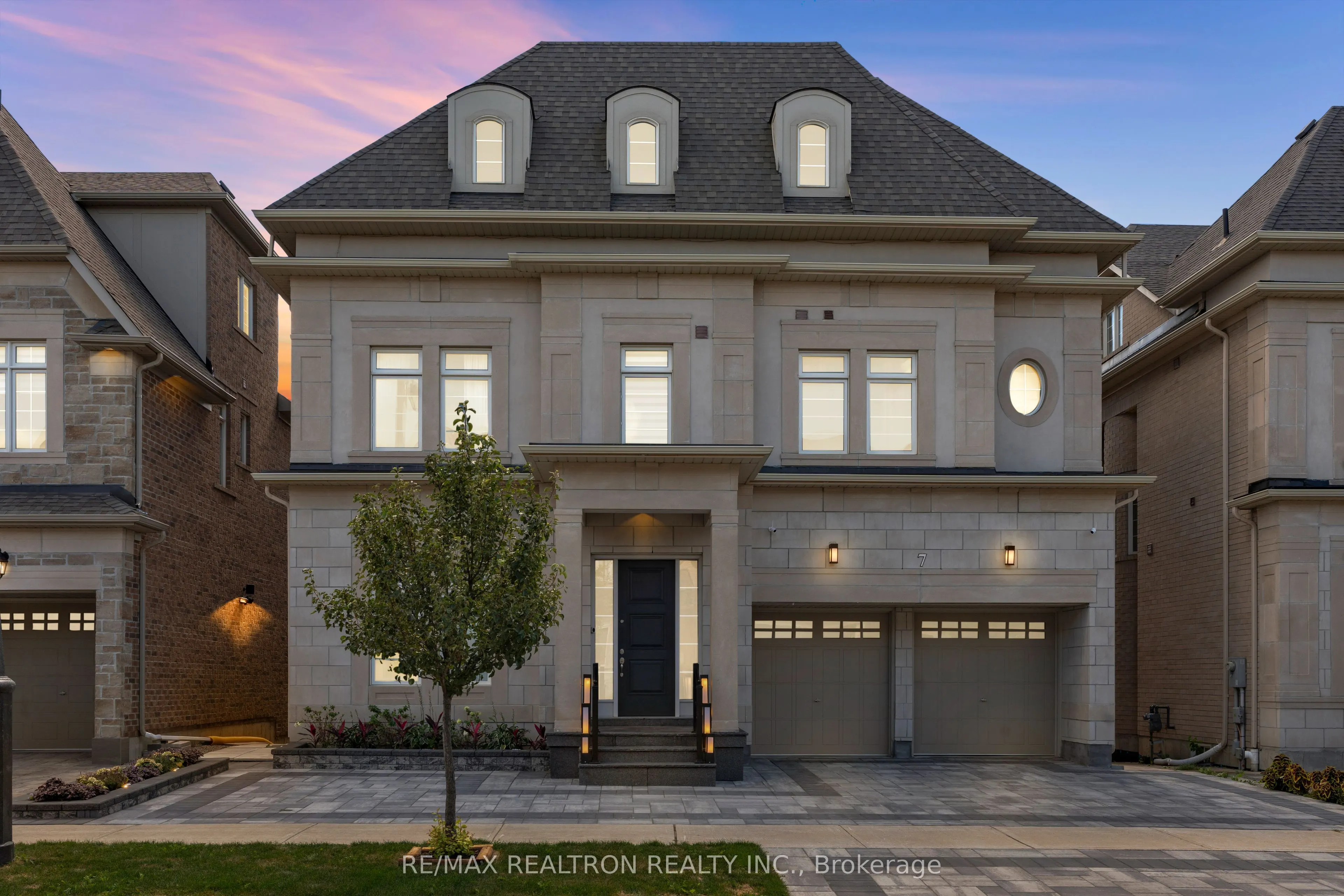 7 Aspy Court