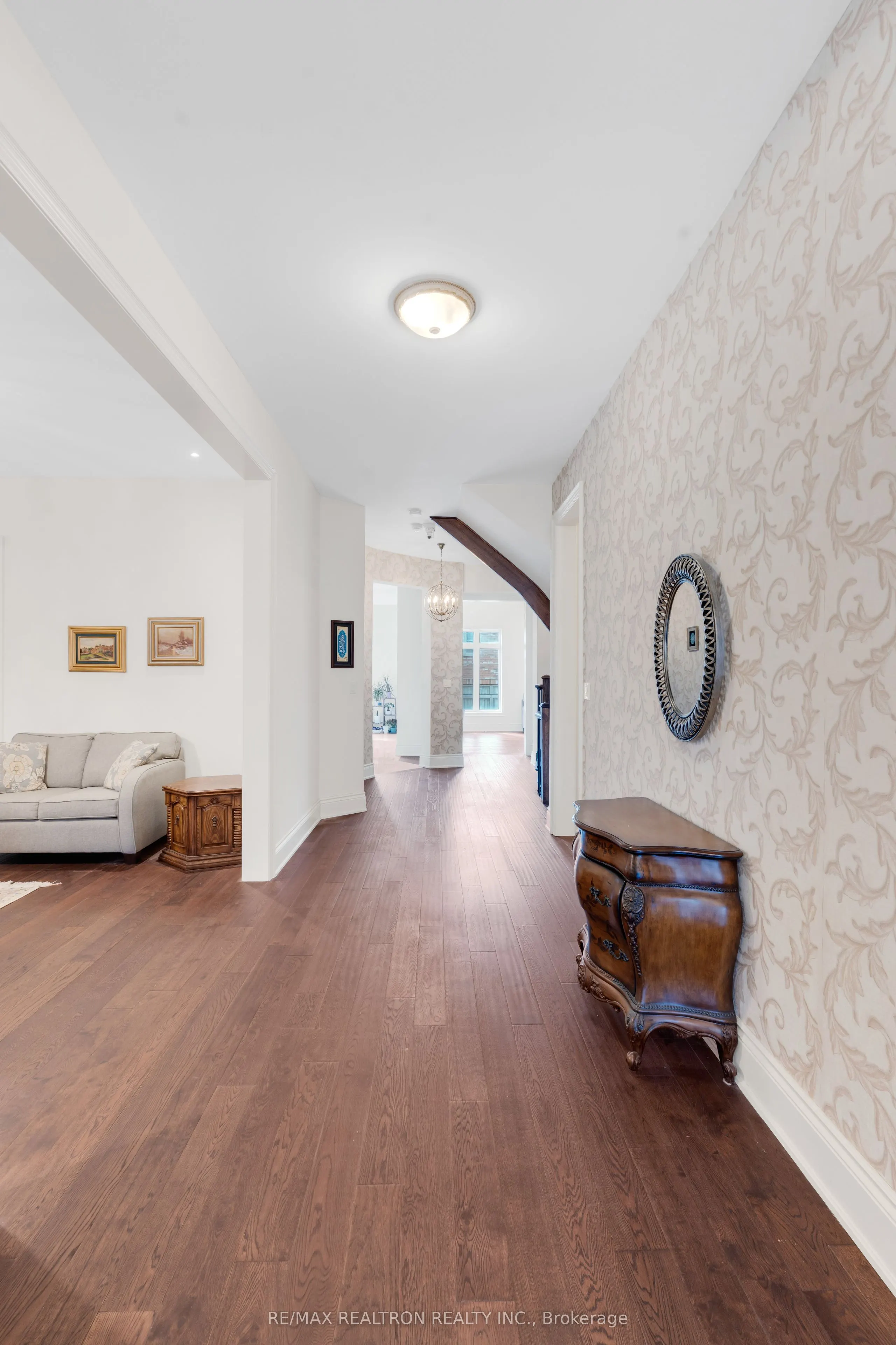 7 Aspy Court
