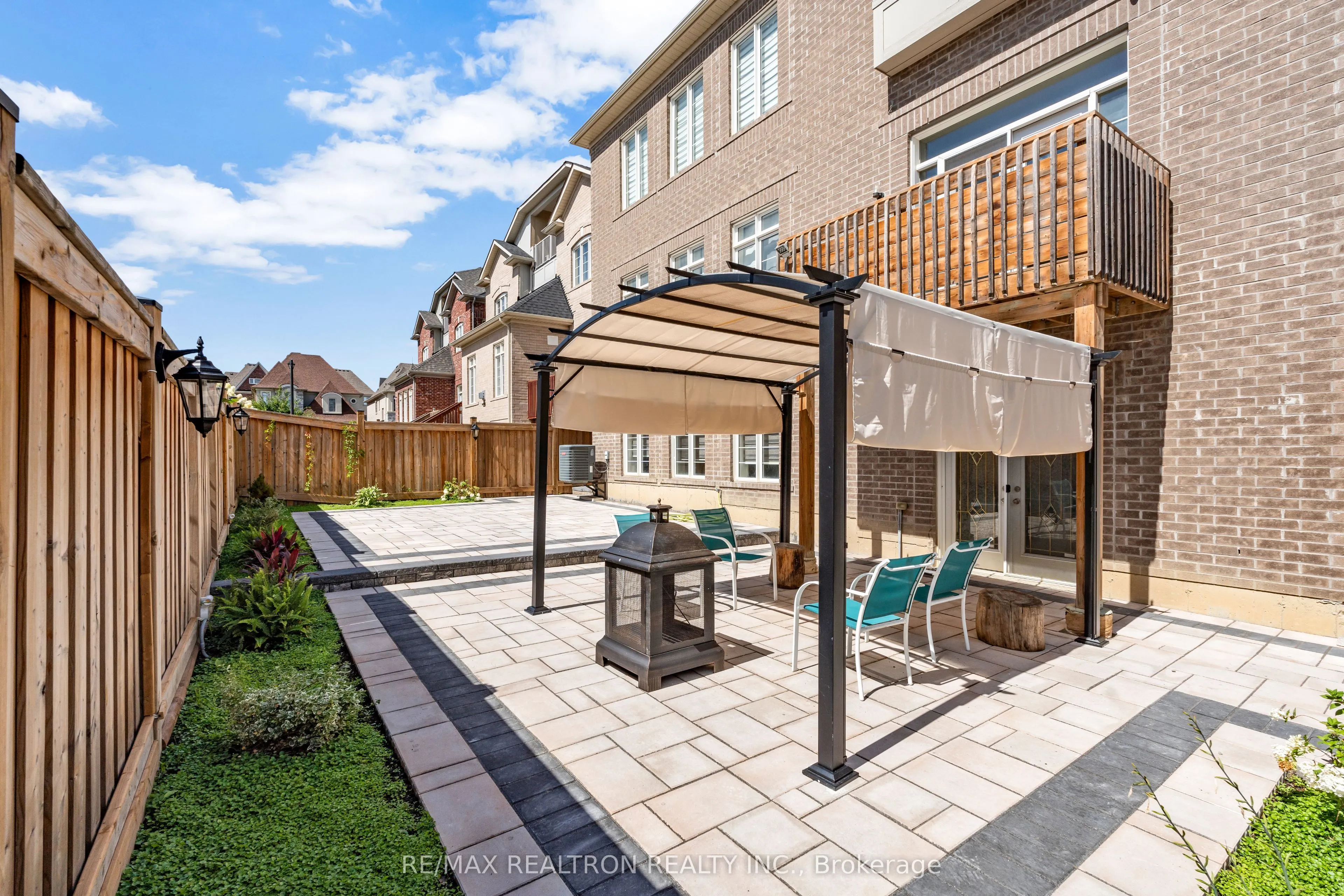 7 Aspy Court
