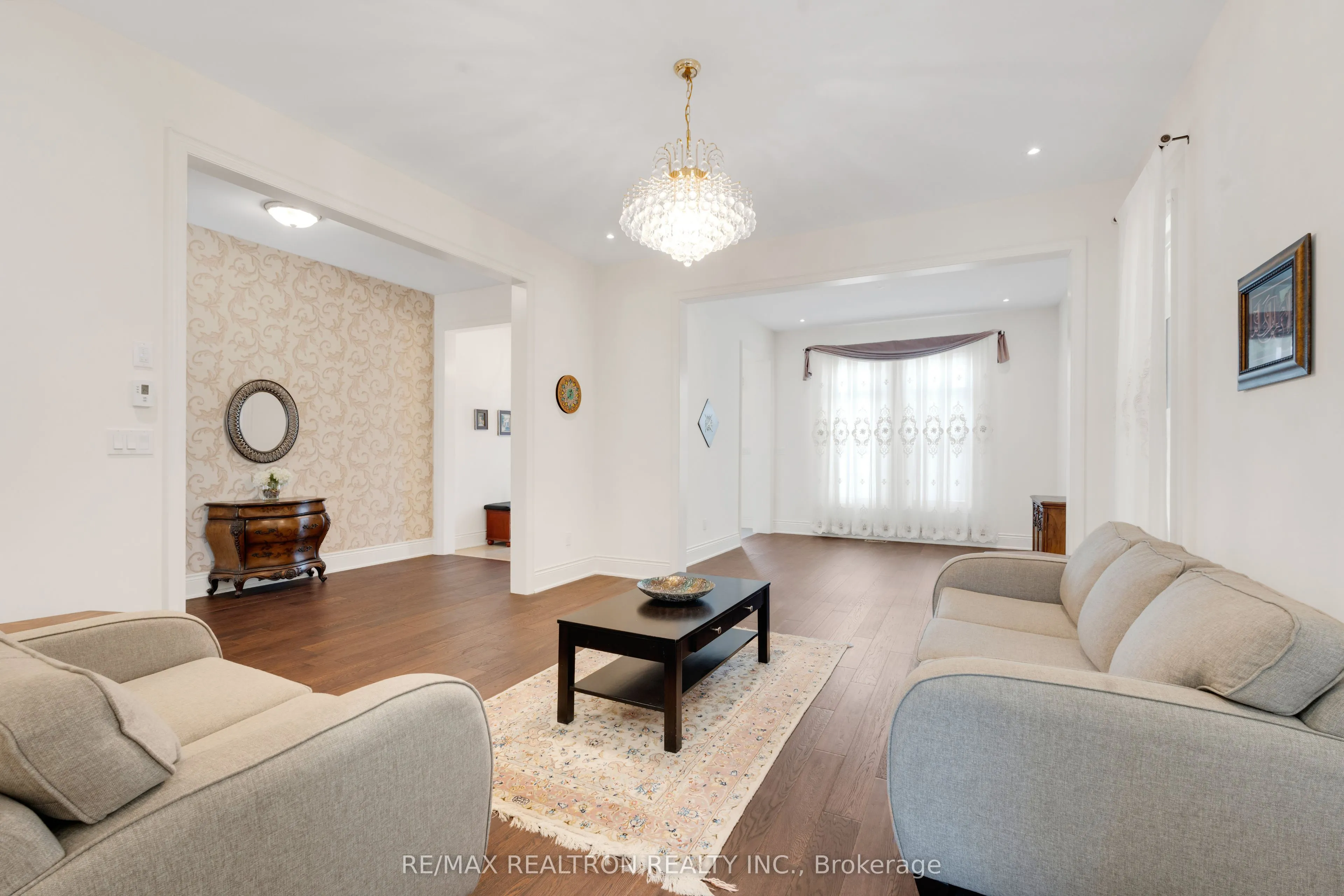 7 Aspy Court