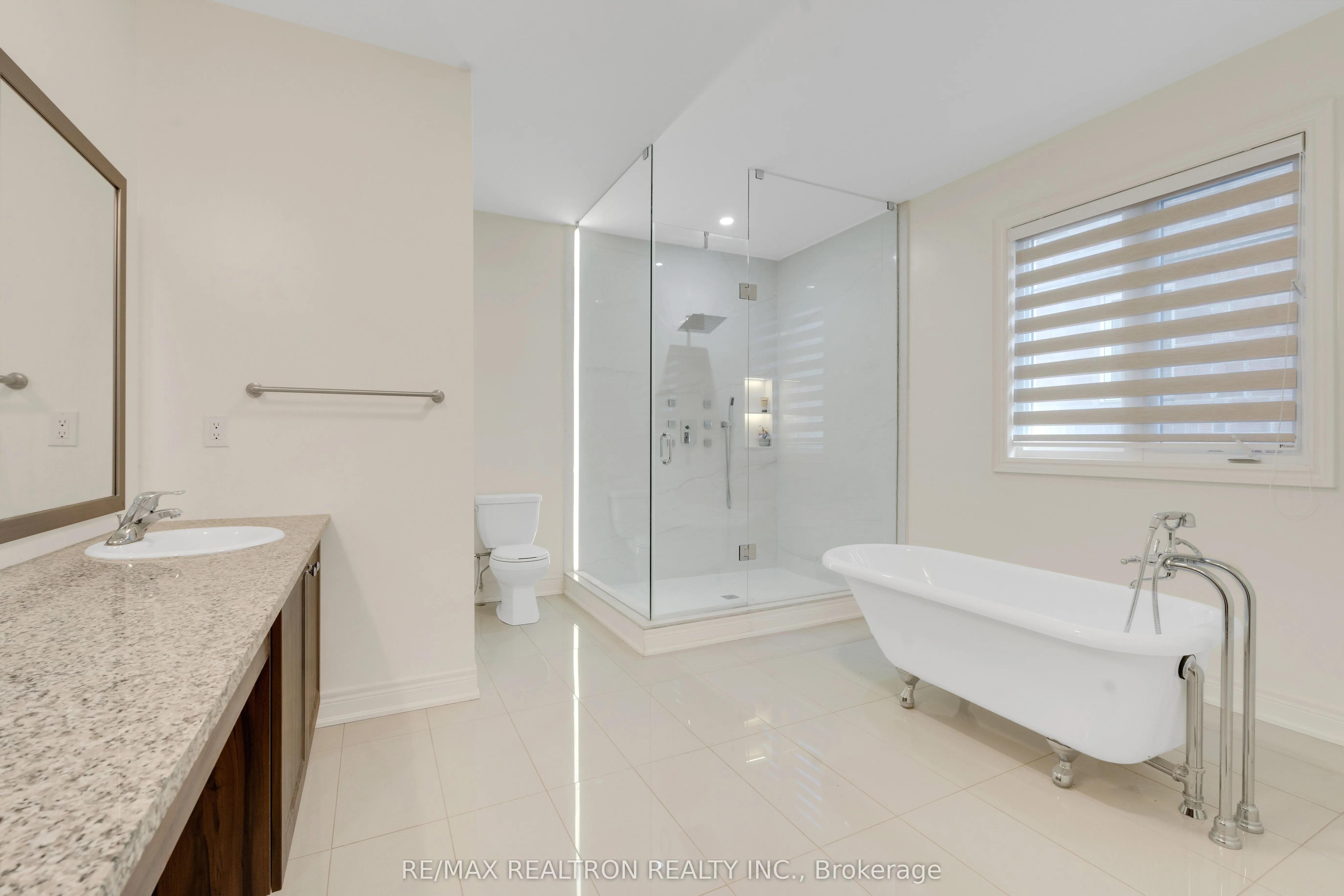 7 Aspy Court