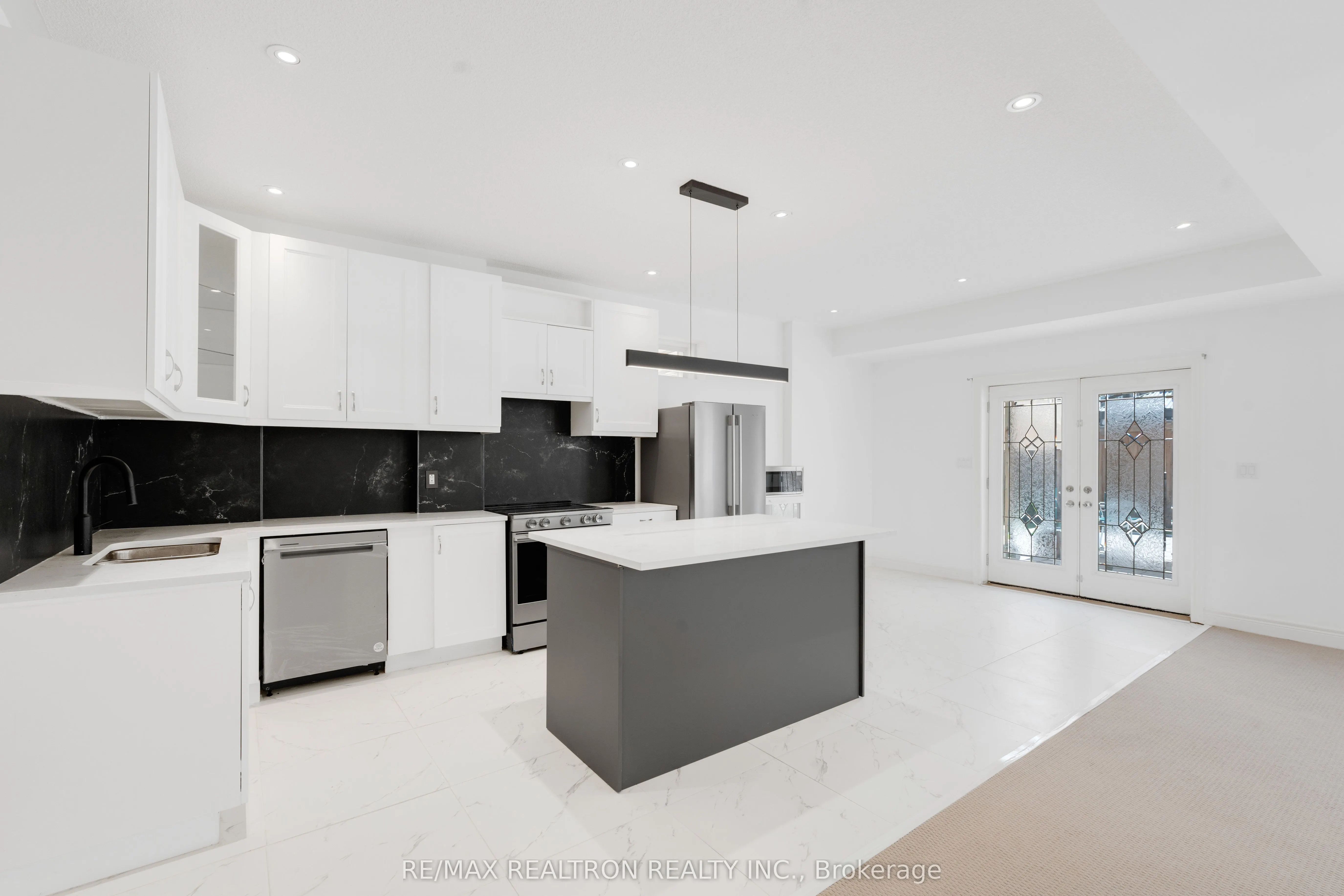 7 Aspy Court