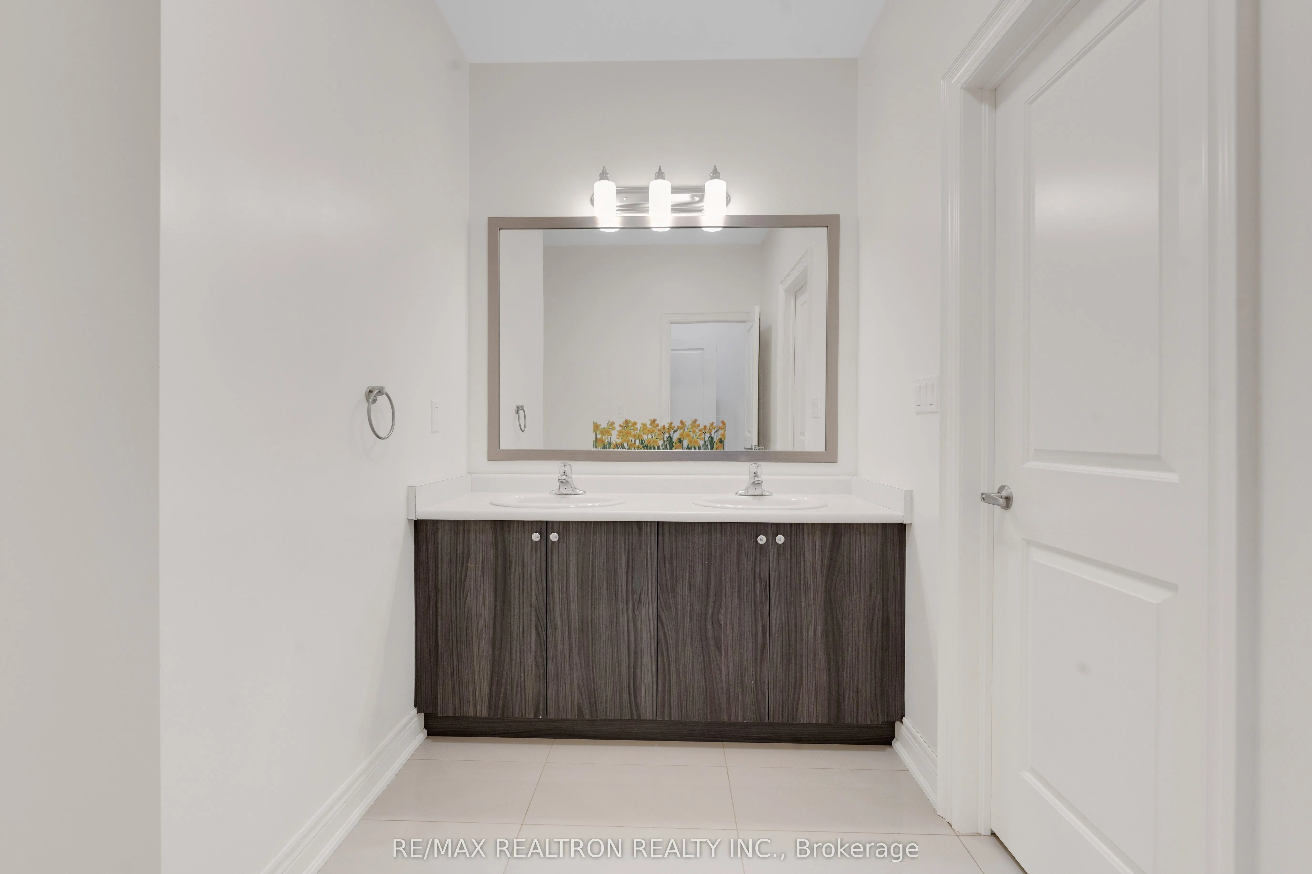 7 Aspy Court