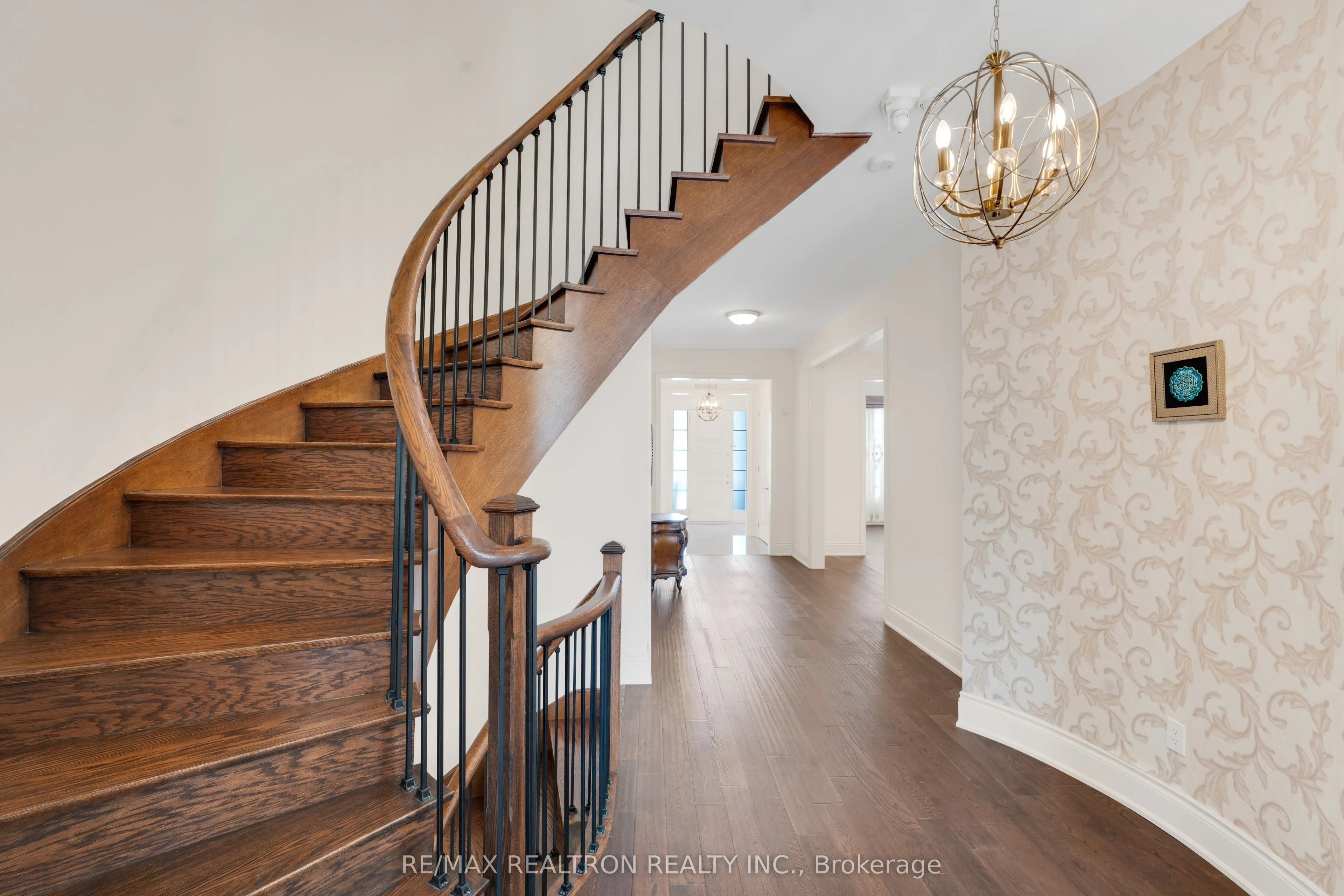 7 Aspy Court