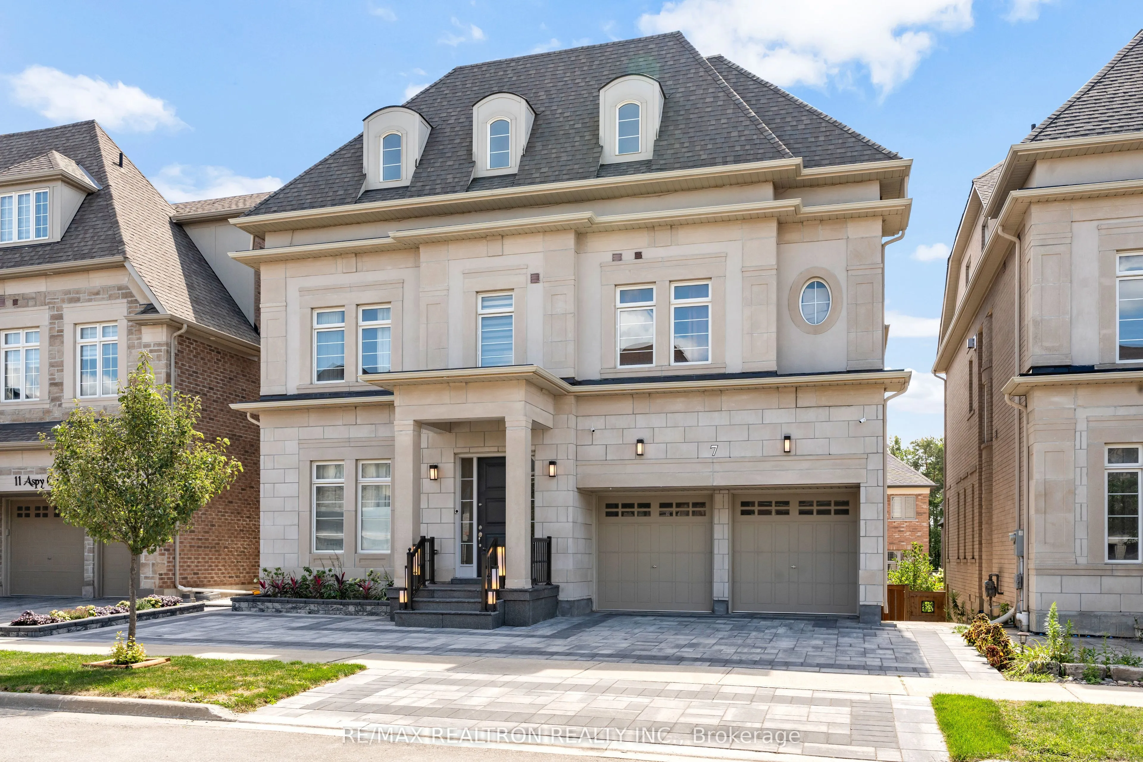 7 Aspy Court