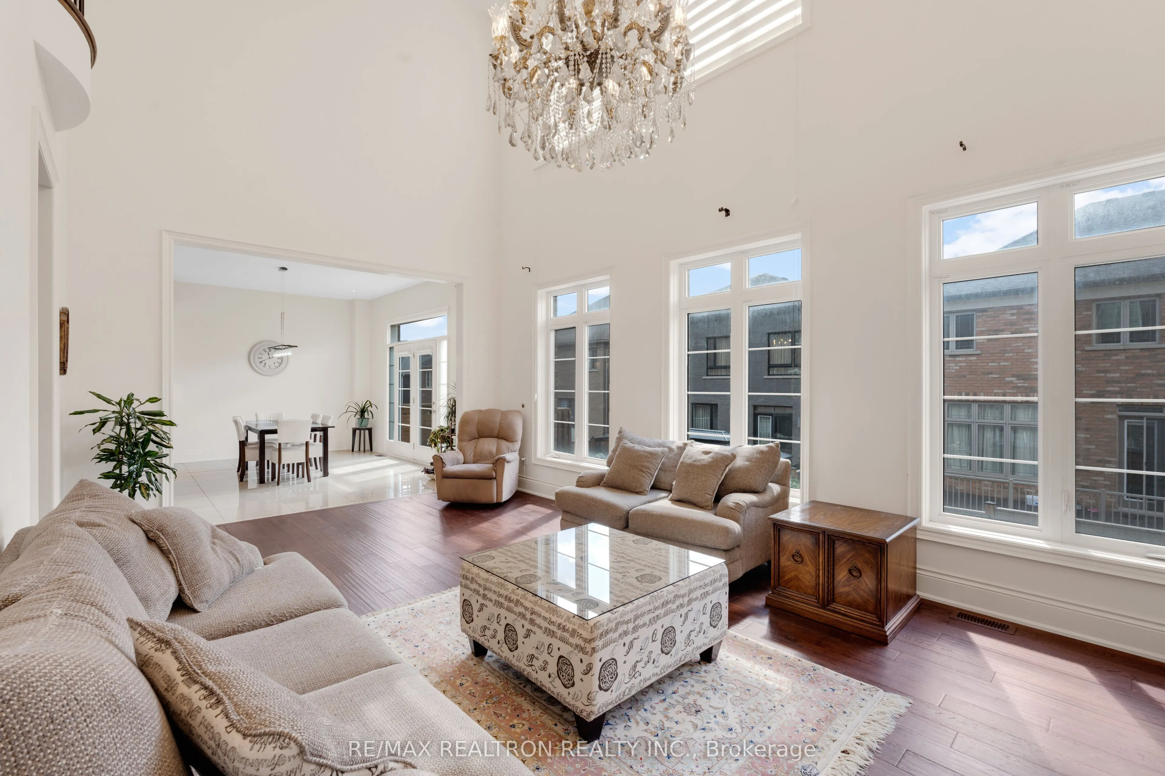 7 Aspy Court