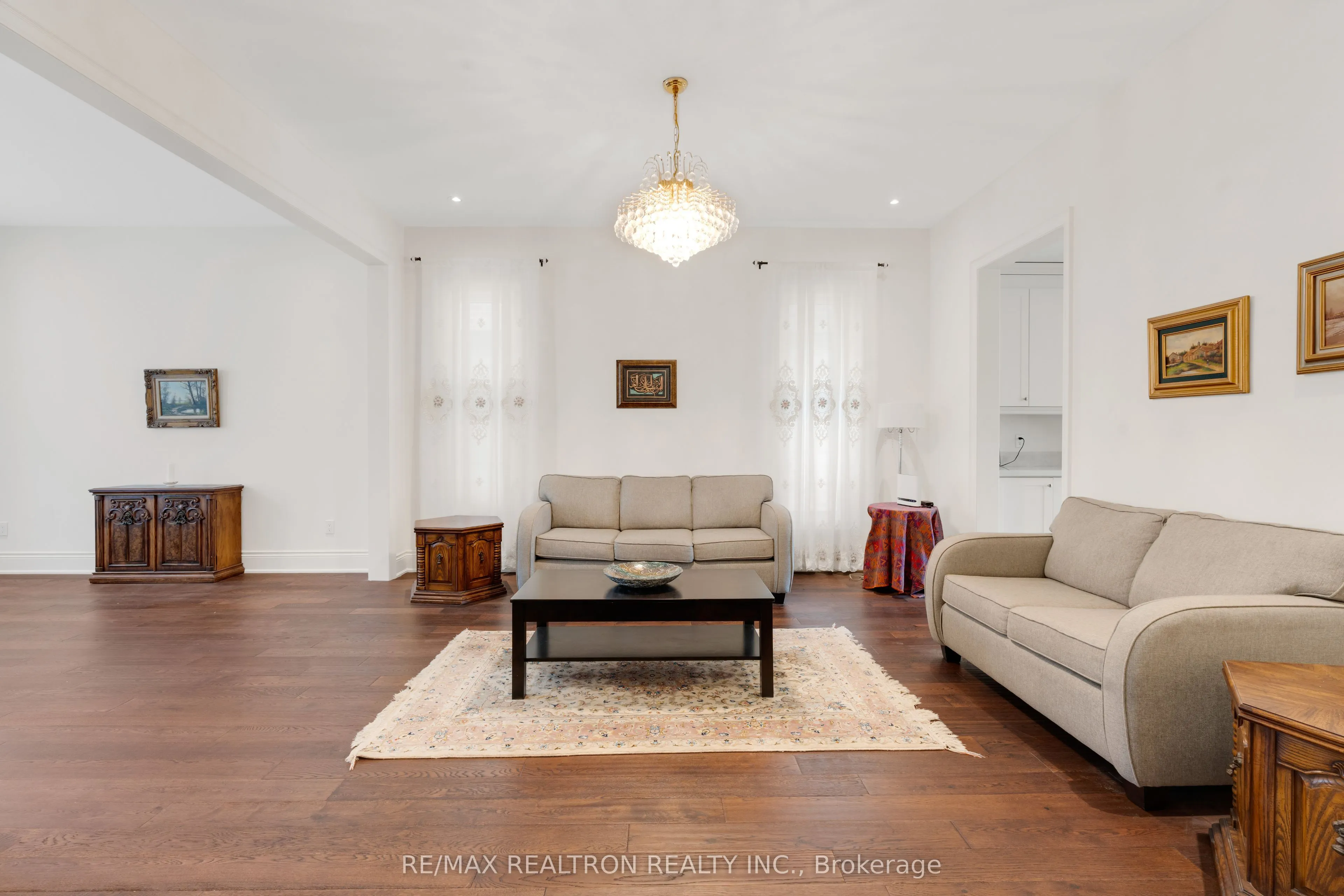 7 Aspy Court