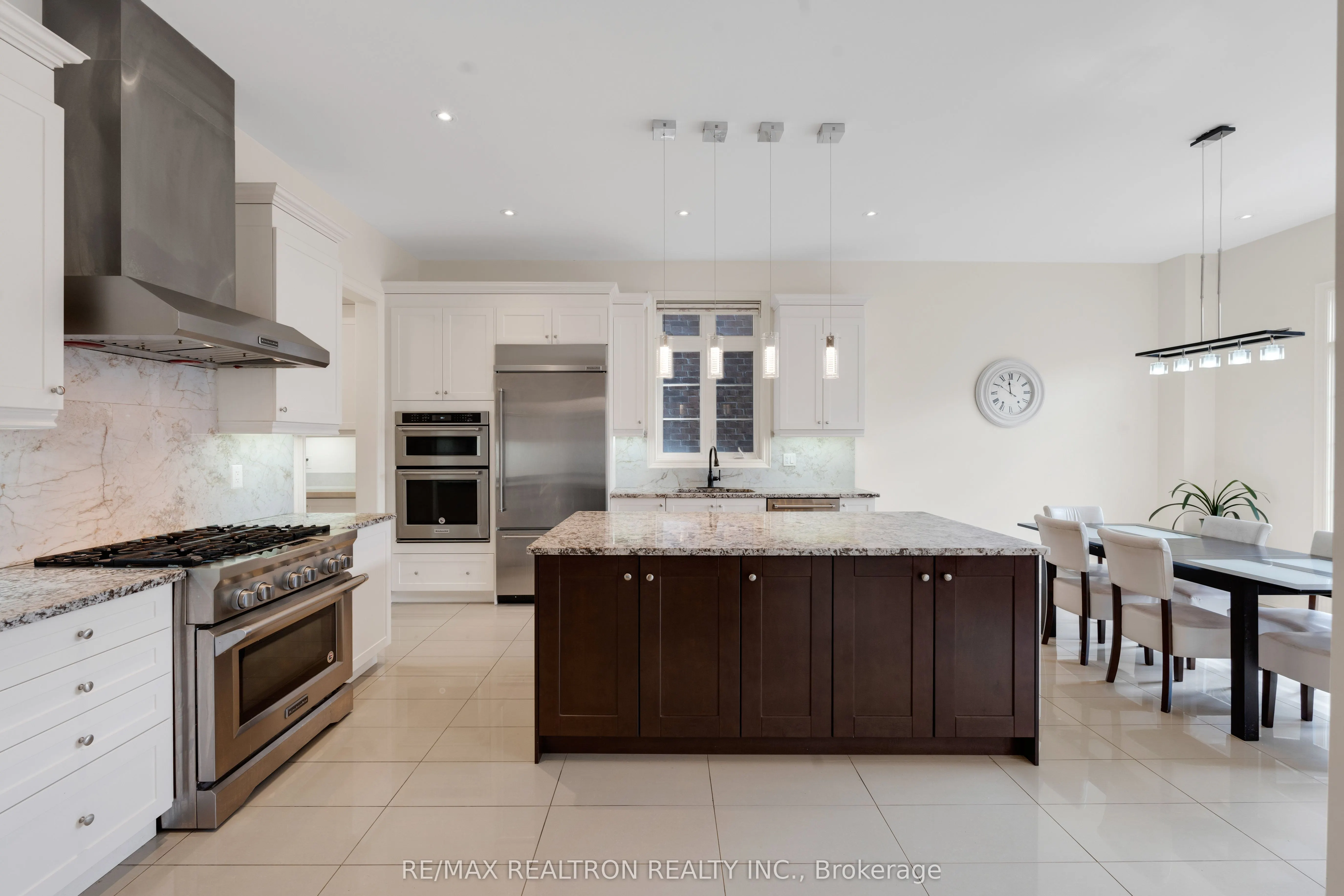 7 Aspy Court