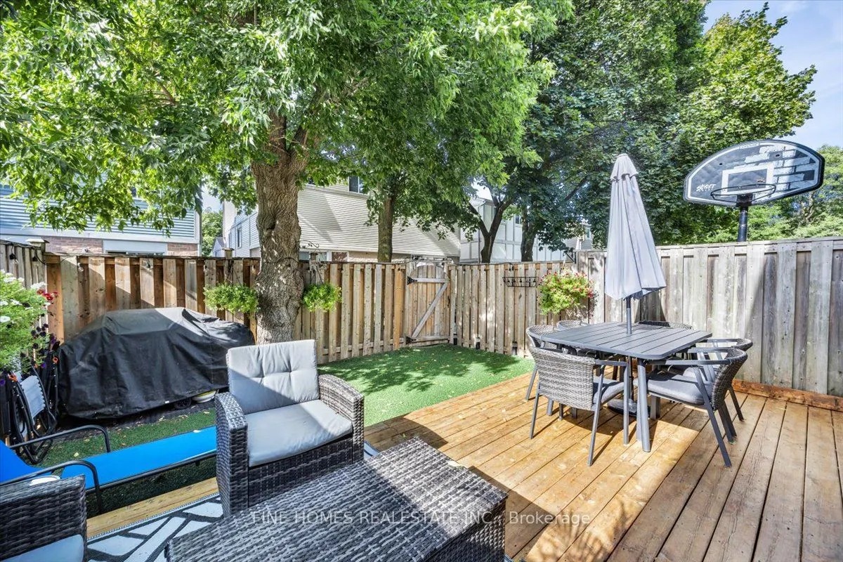 24 New Havens Way, #24