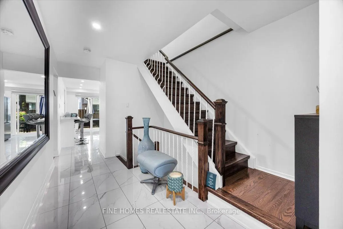 24 New Havens Way, #24