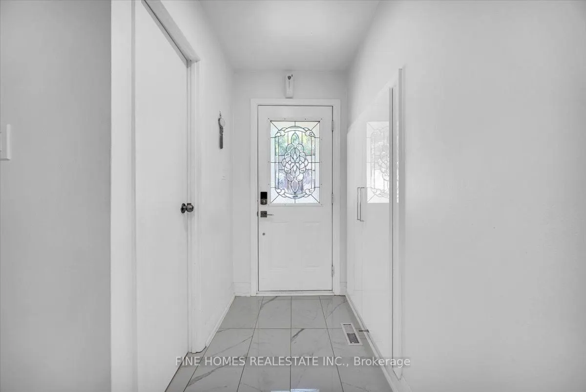 24 New Havens Way, #24