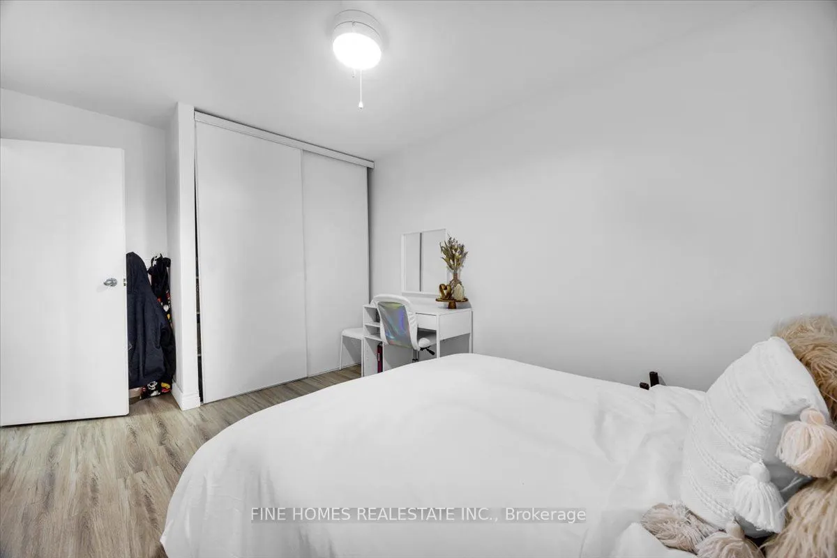 24 New Havens Way, #24