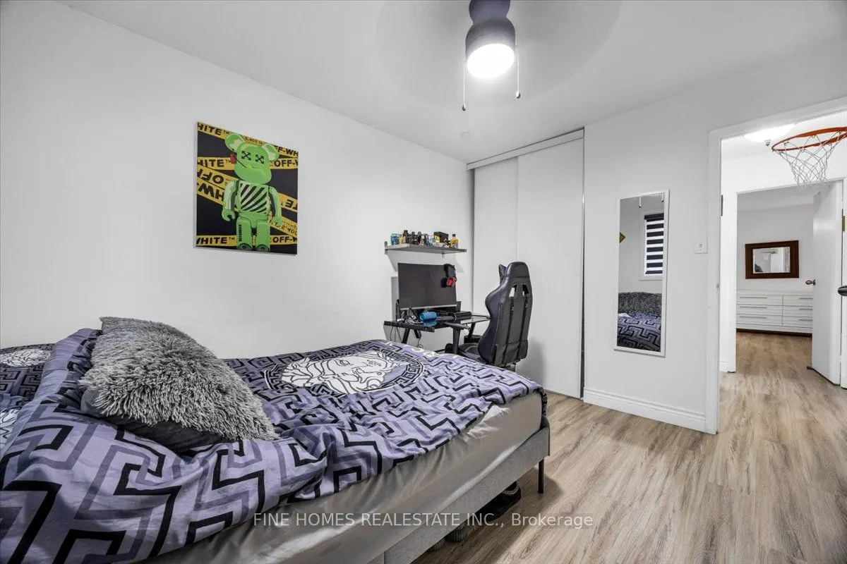 24 New Havens Way, #24
