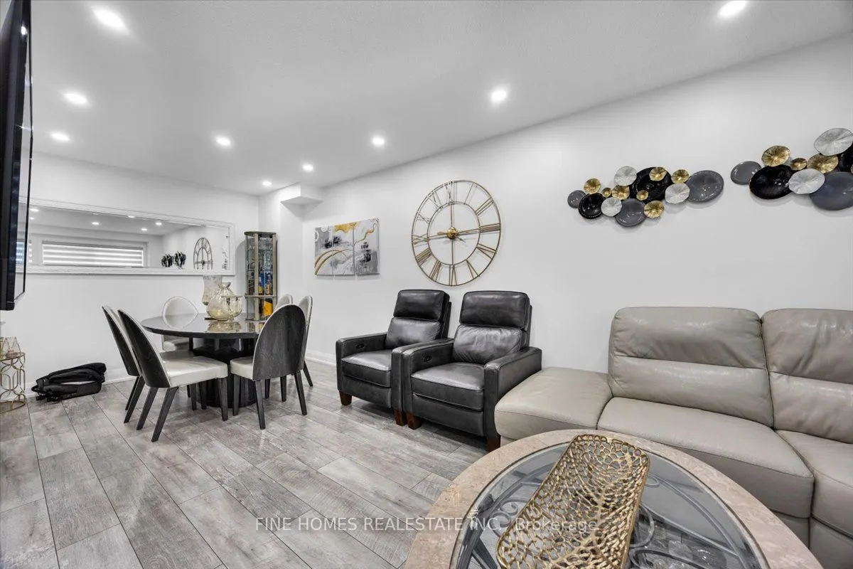 24 New Havens Way, #24
