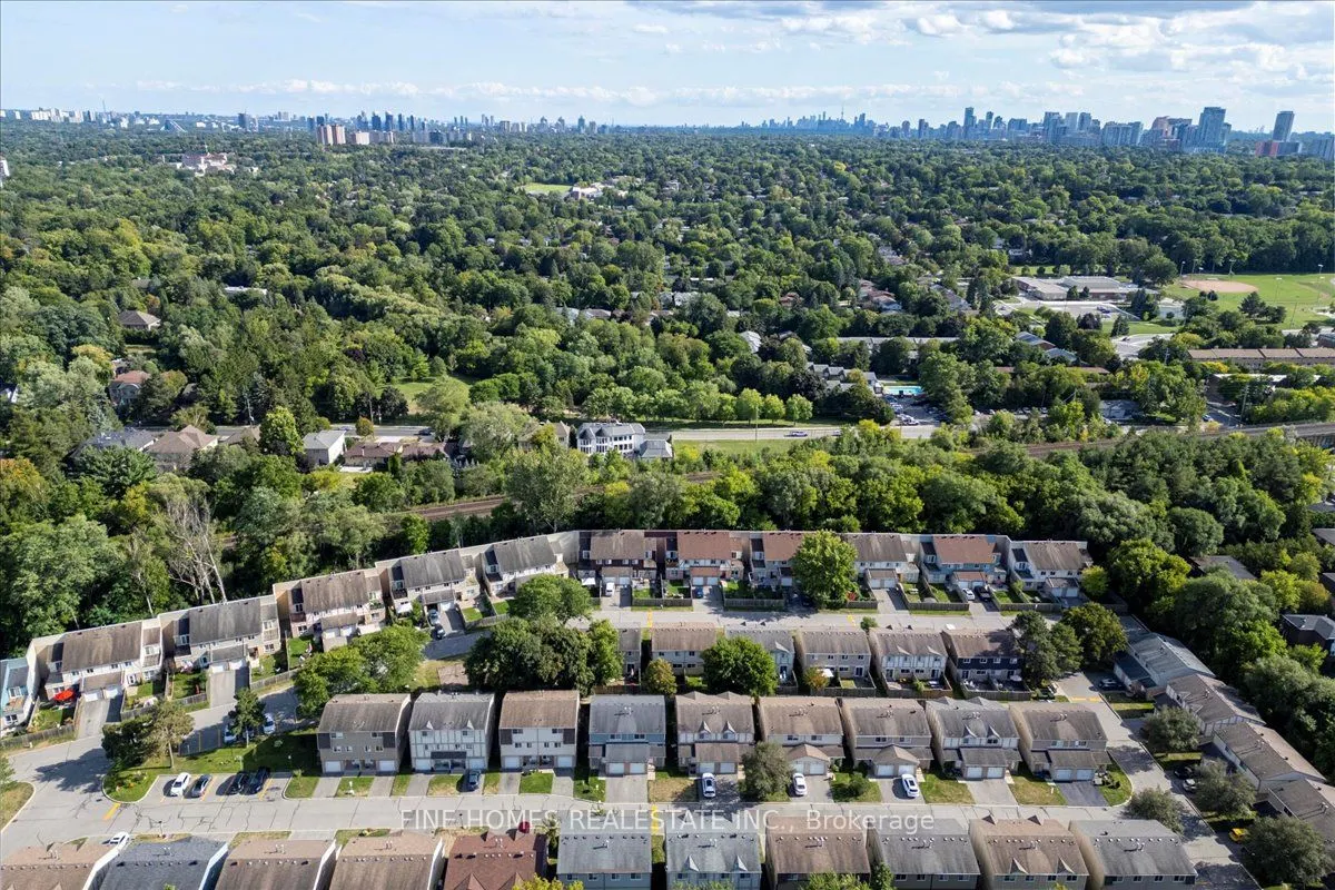 24 New Havens Way, #24