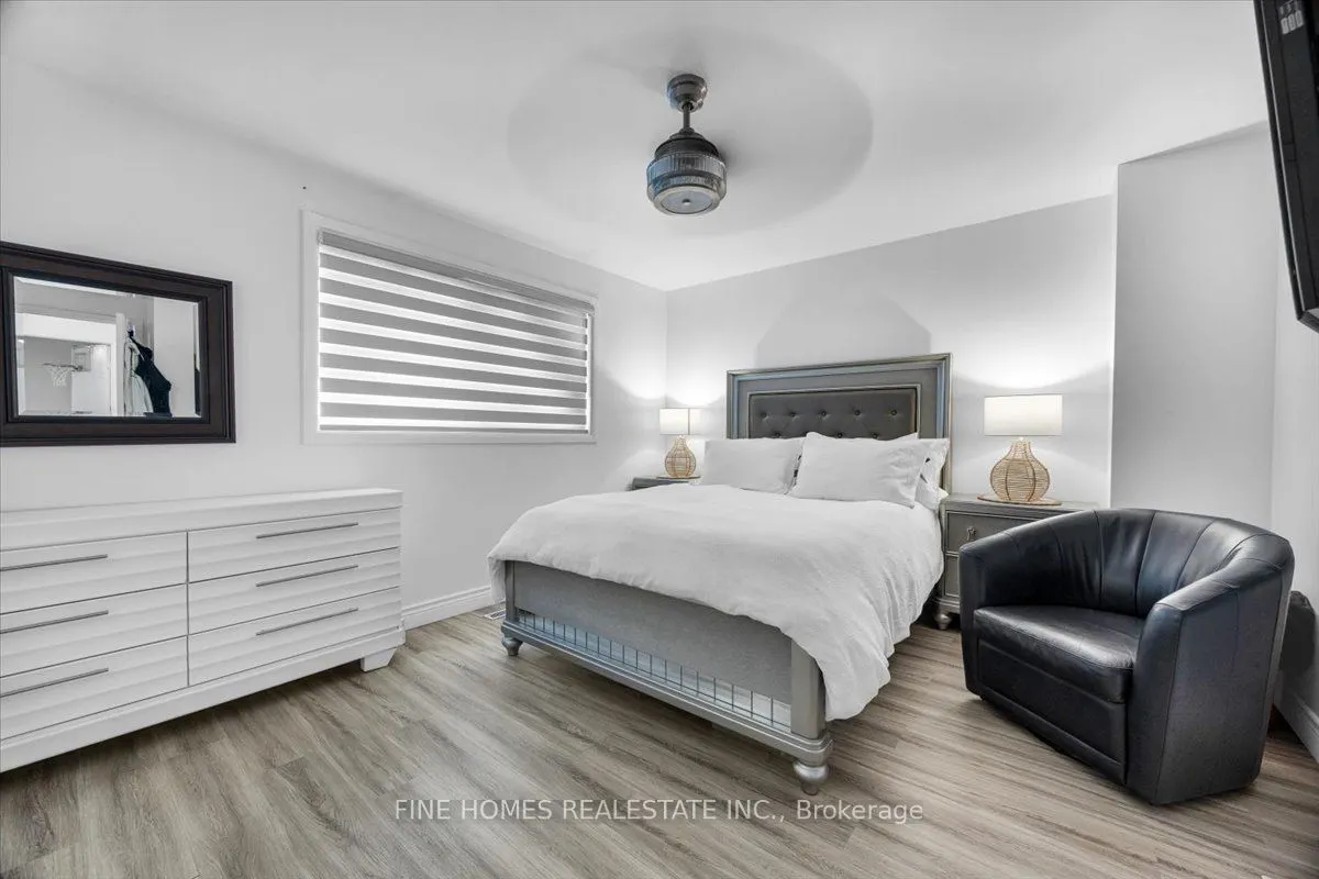 24 New Havens Way, #24