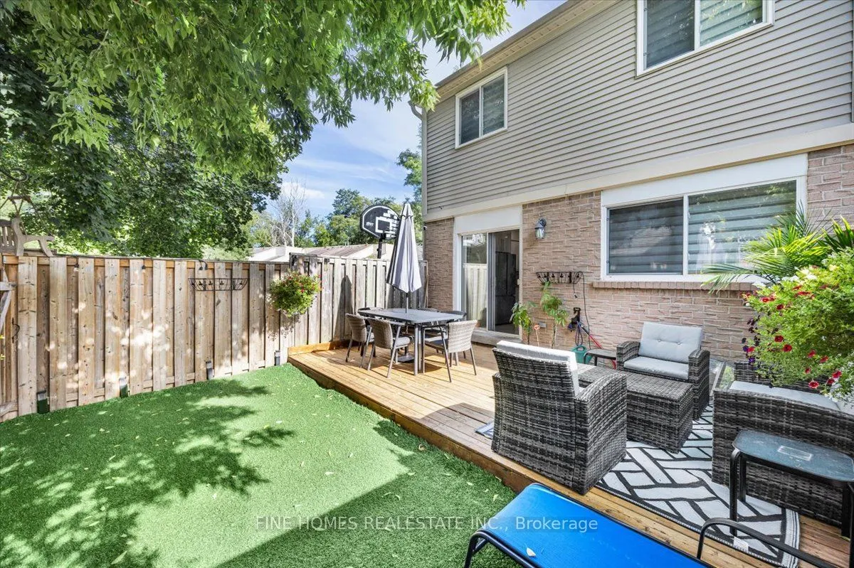 24 New Havens Way, #24