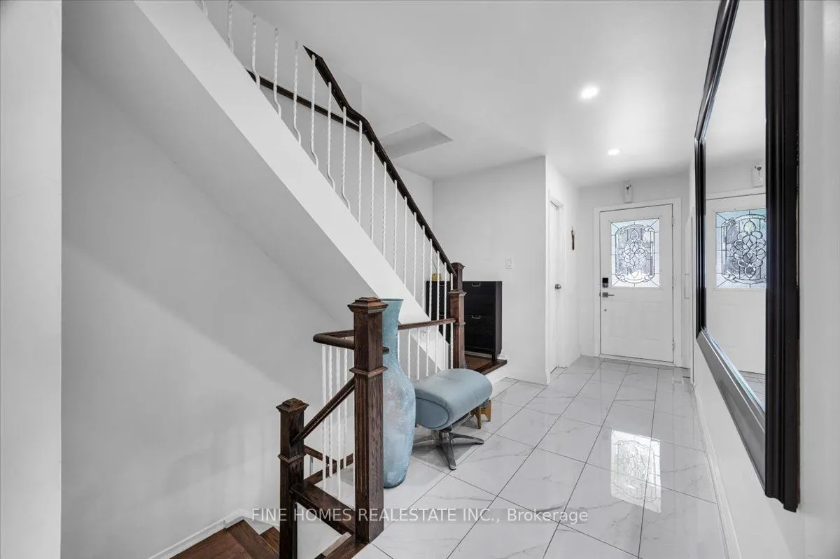24 New Havens Way, #24