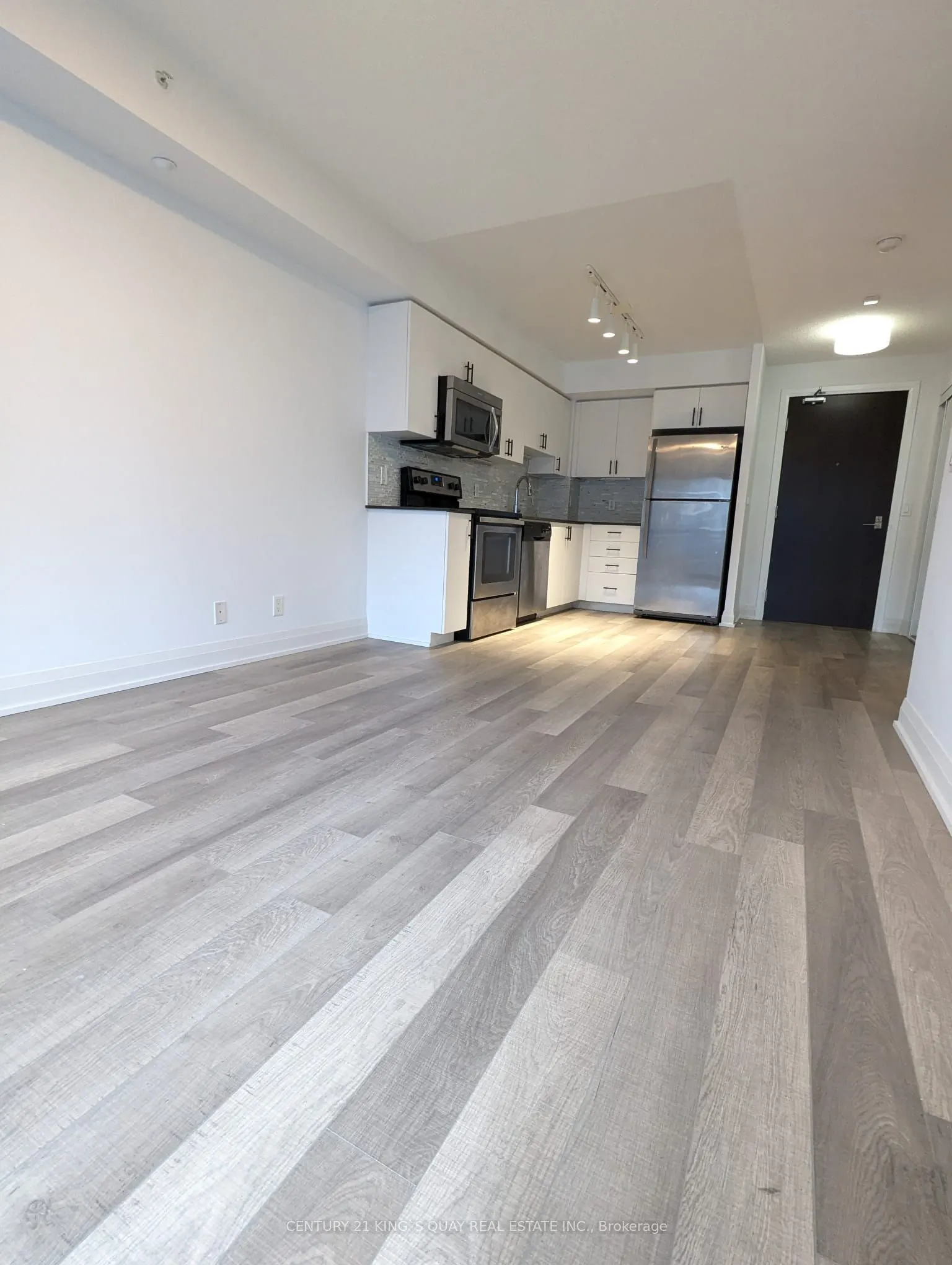 372 Highway 7 E, #911
