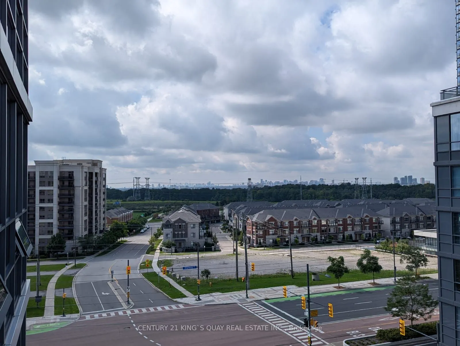 372 Highway 7 E, #911