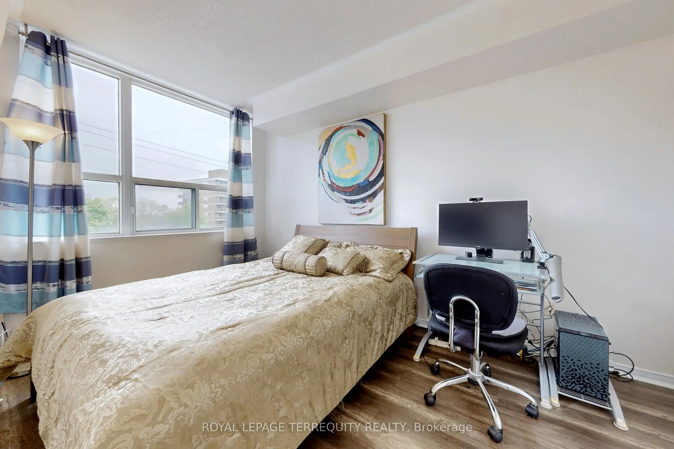 7398 Yonge Street, #213