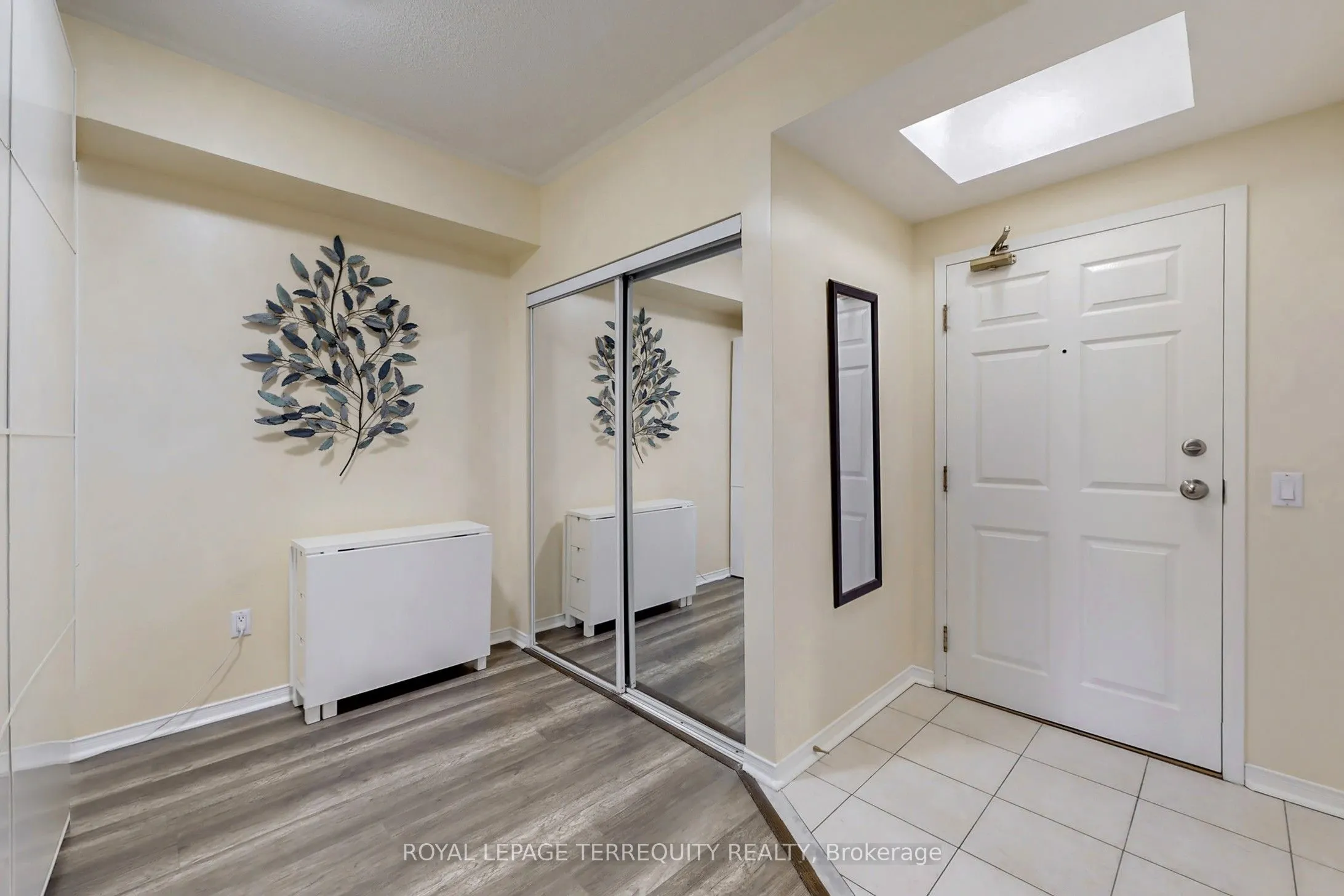 7398 Yonge Street, #213