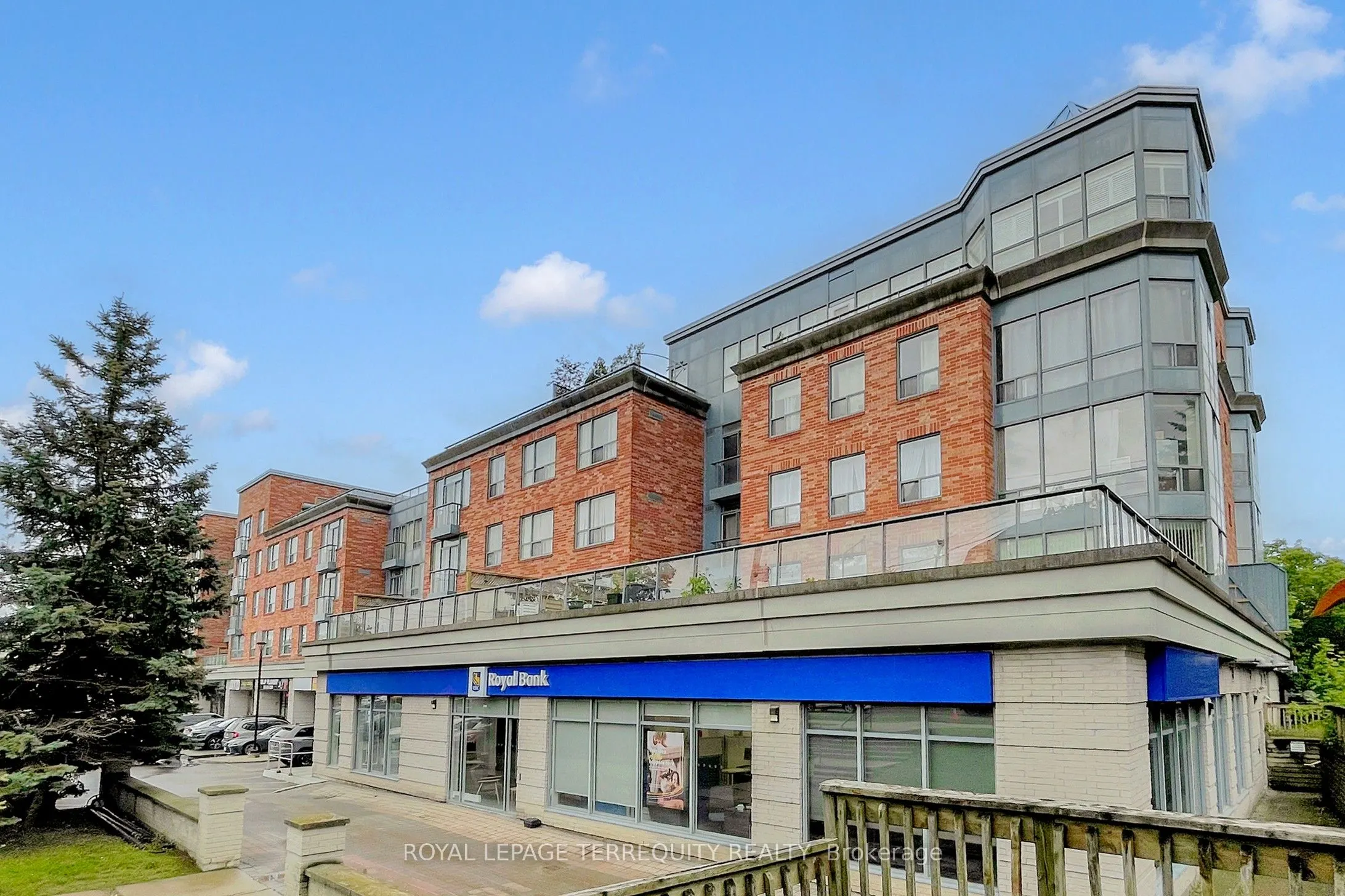 7398 Yonge Street, #213