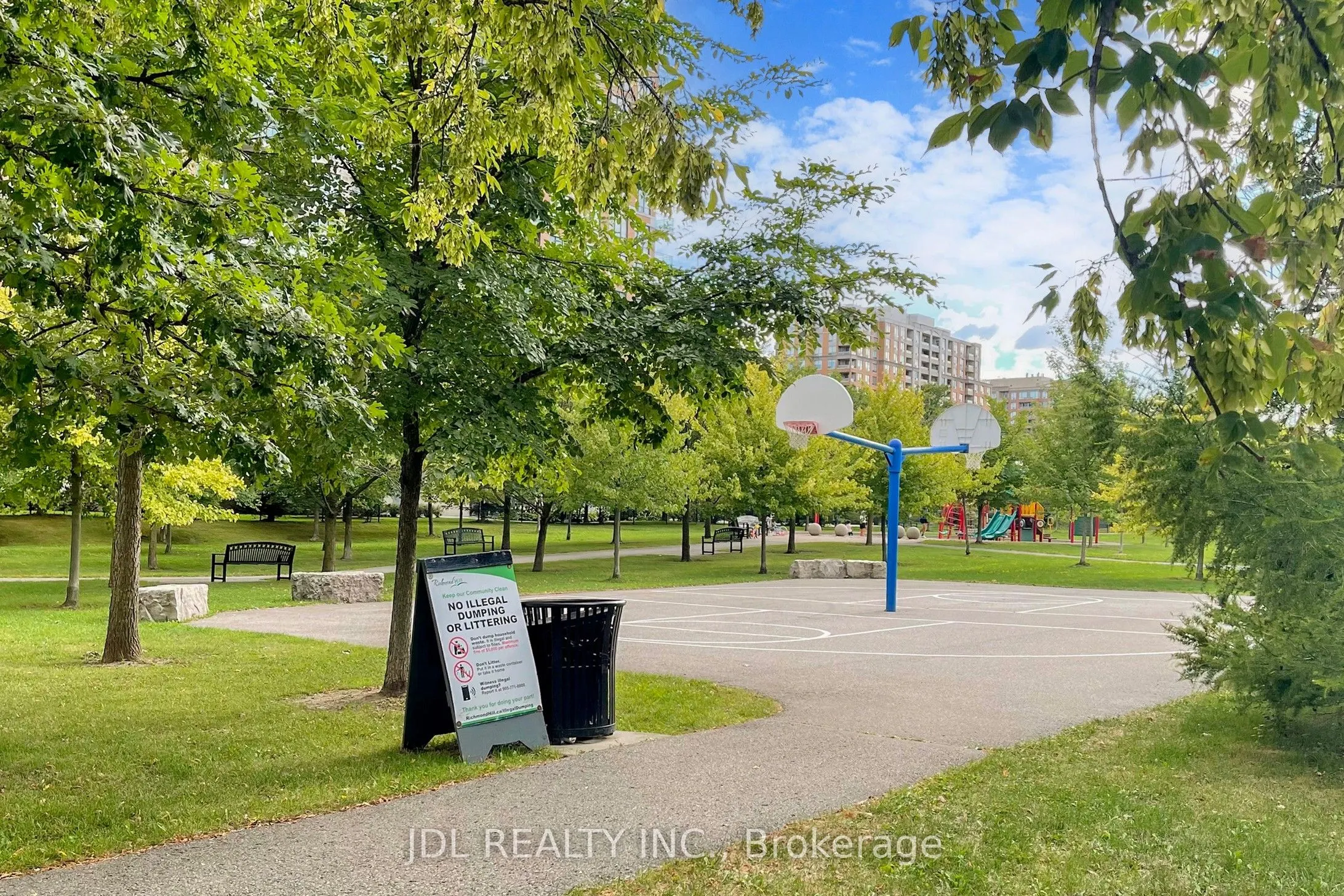 370 D Red Maple Road, #112