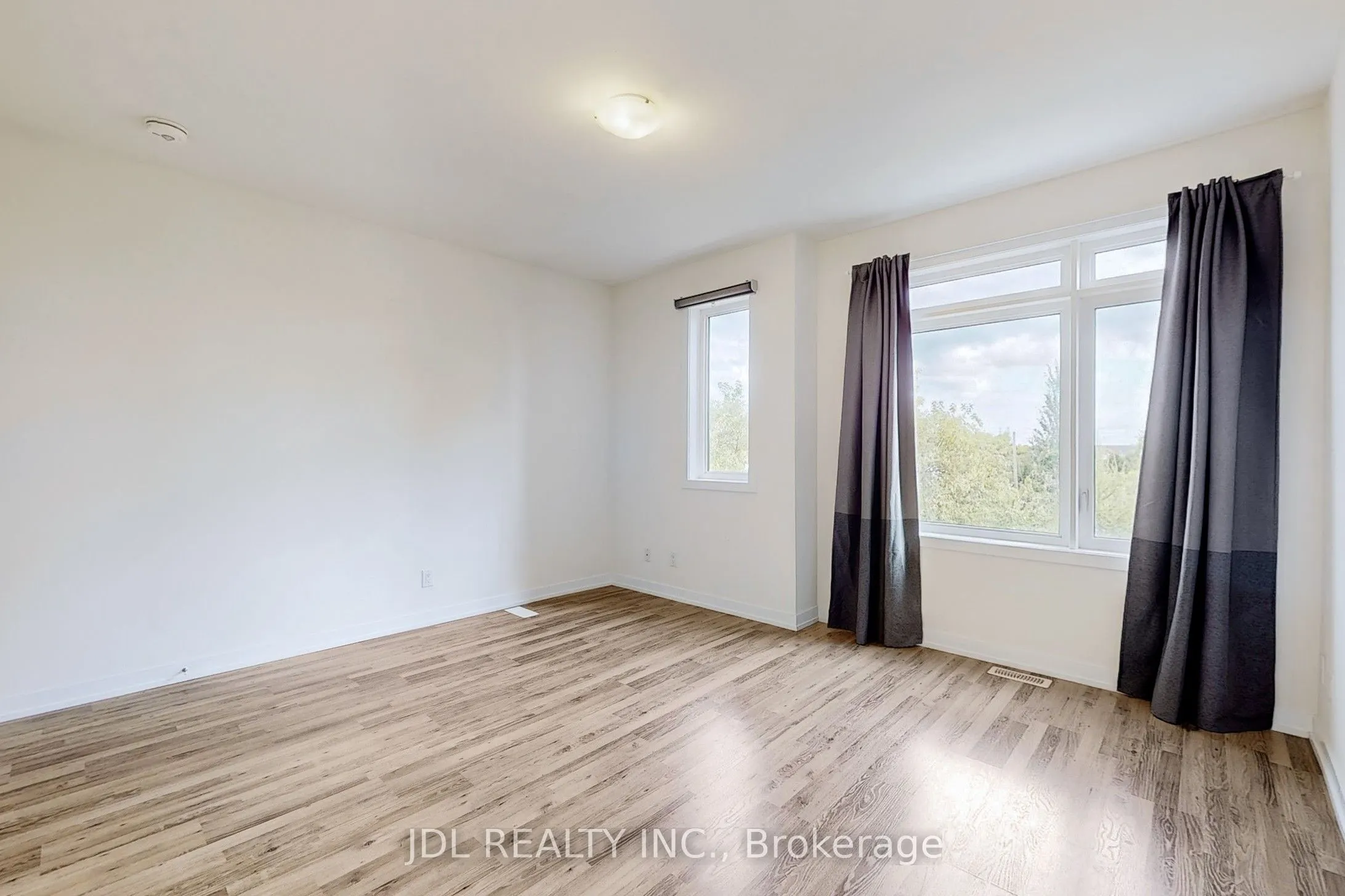 370 D Red Maple Road, #112