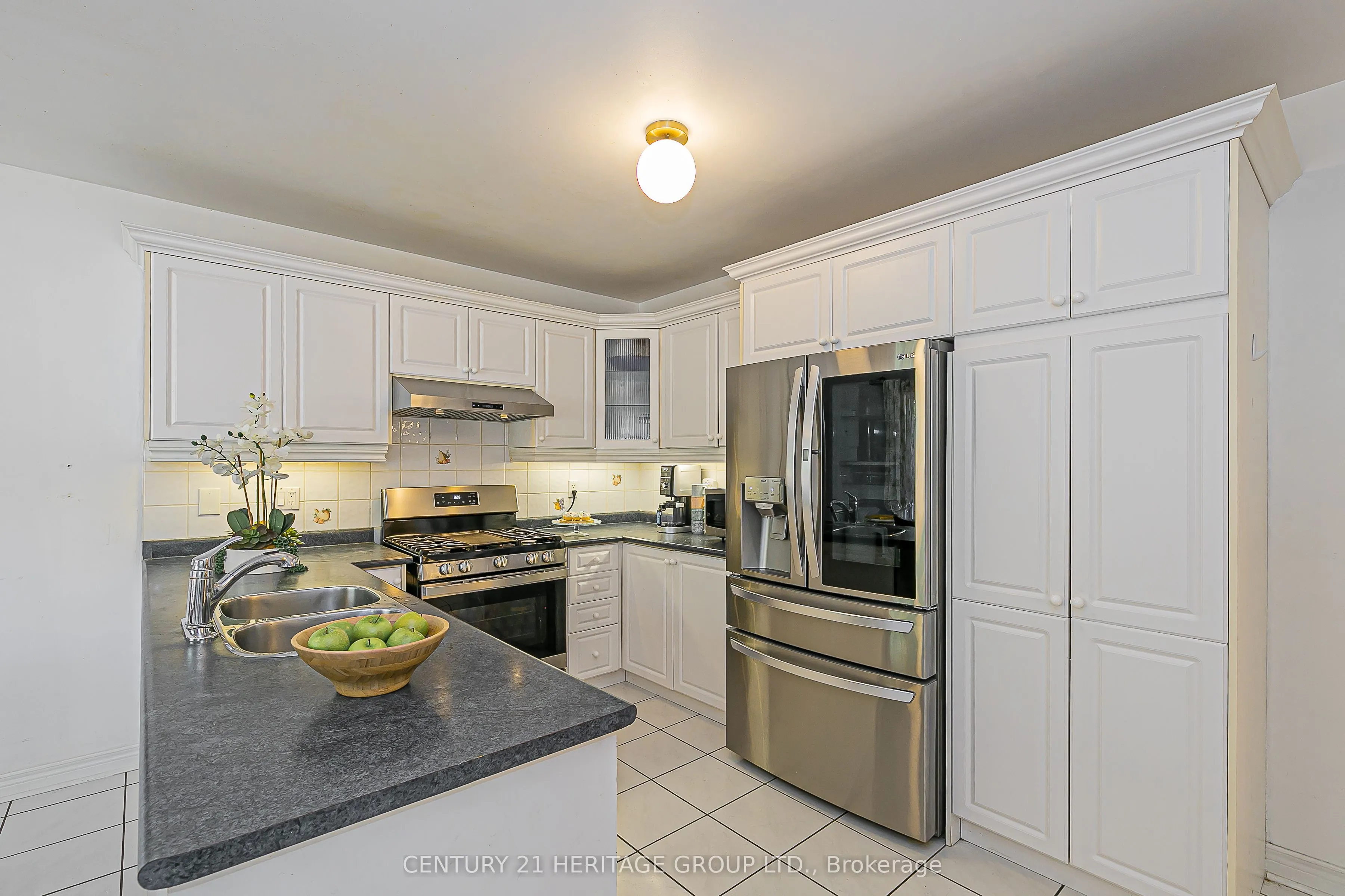 29 Eminence Road