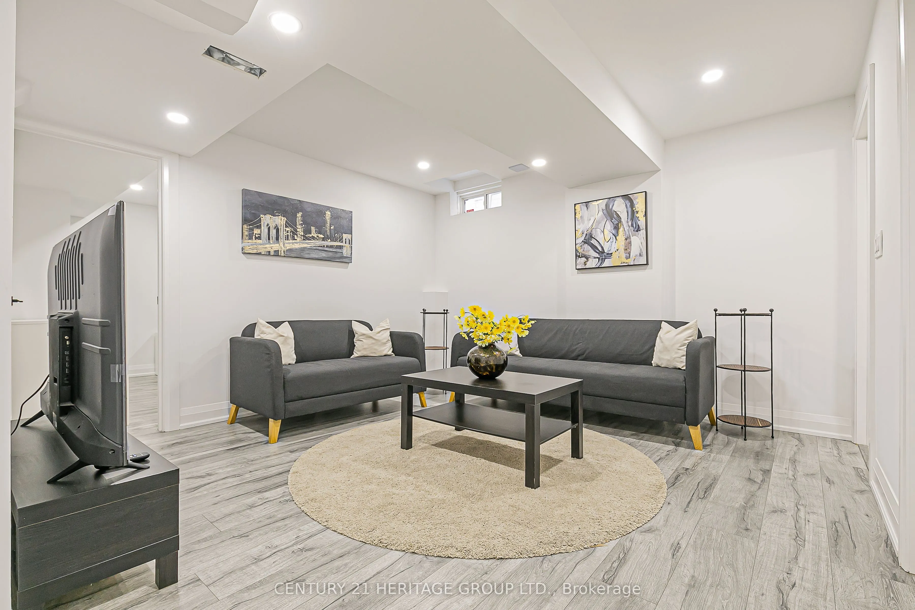 29 Eminence Road
