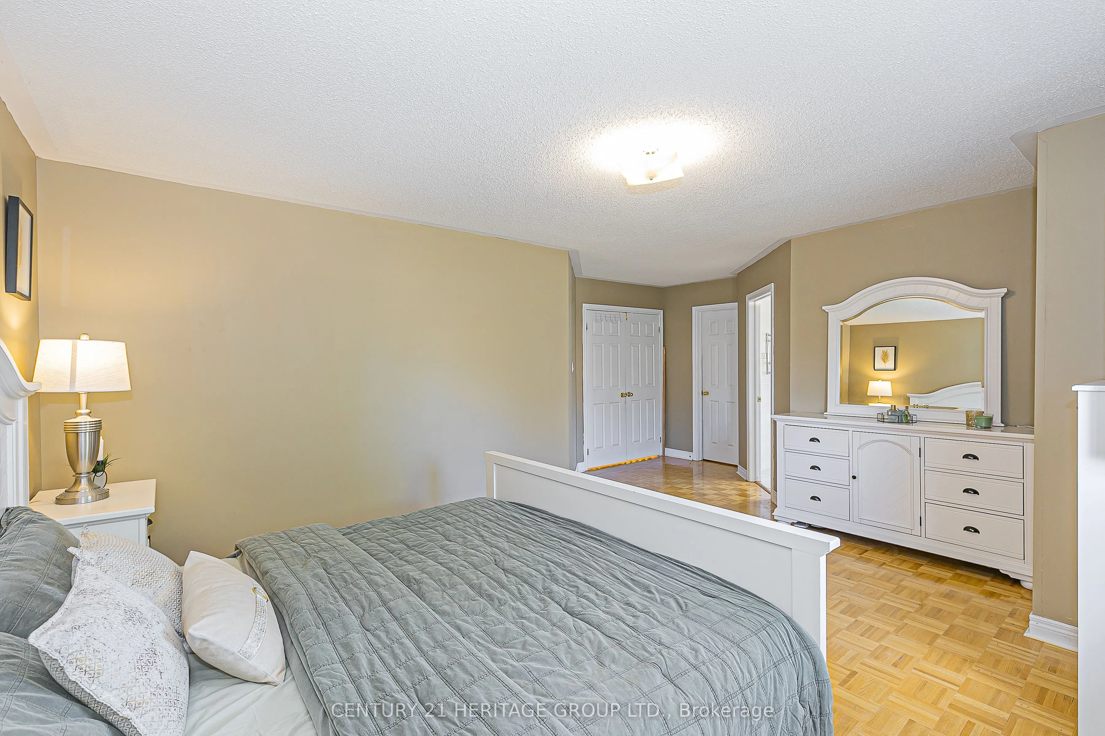 29 Eminence Road