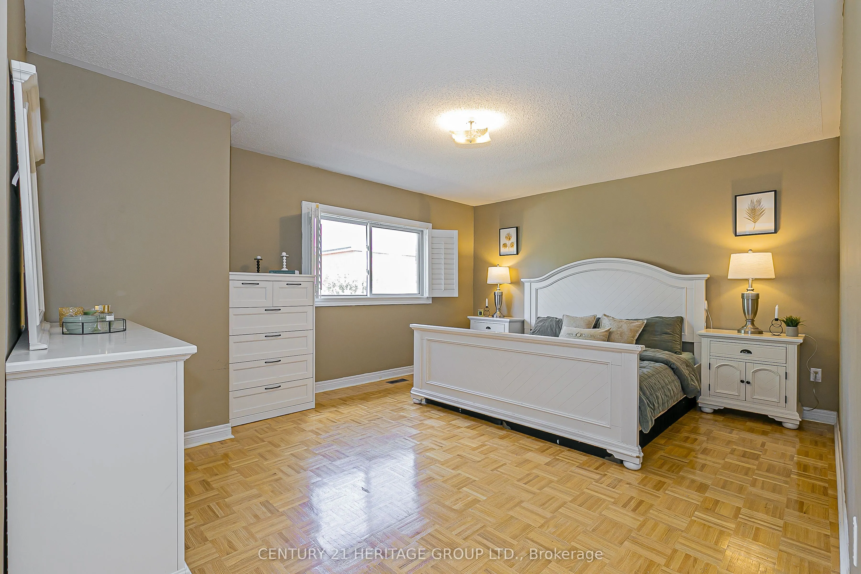 29 Eminence Road