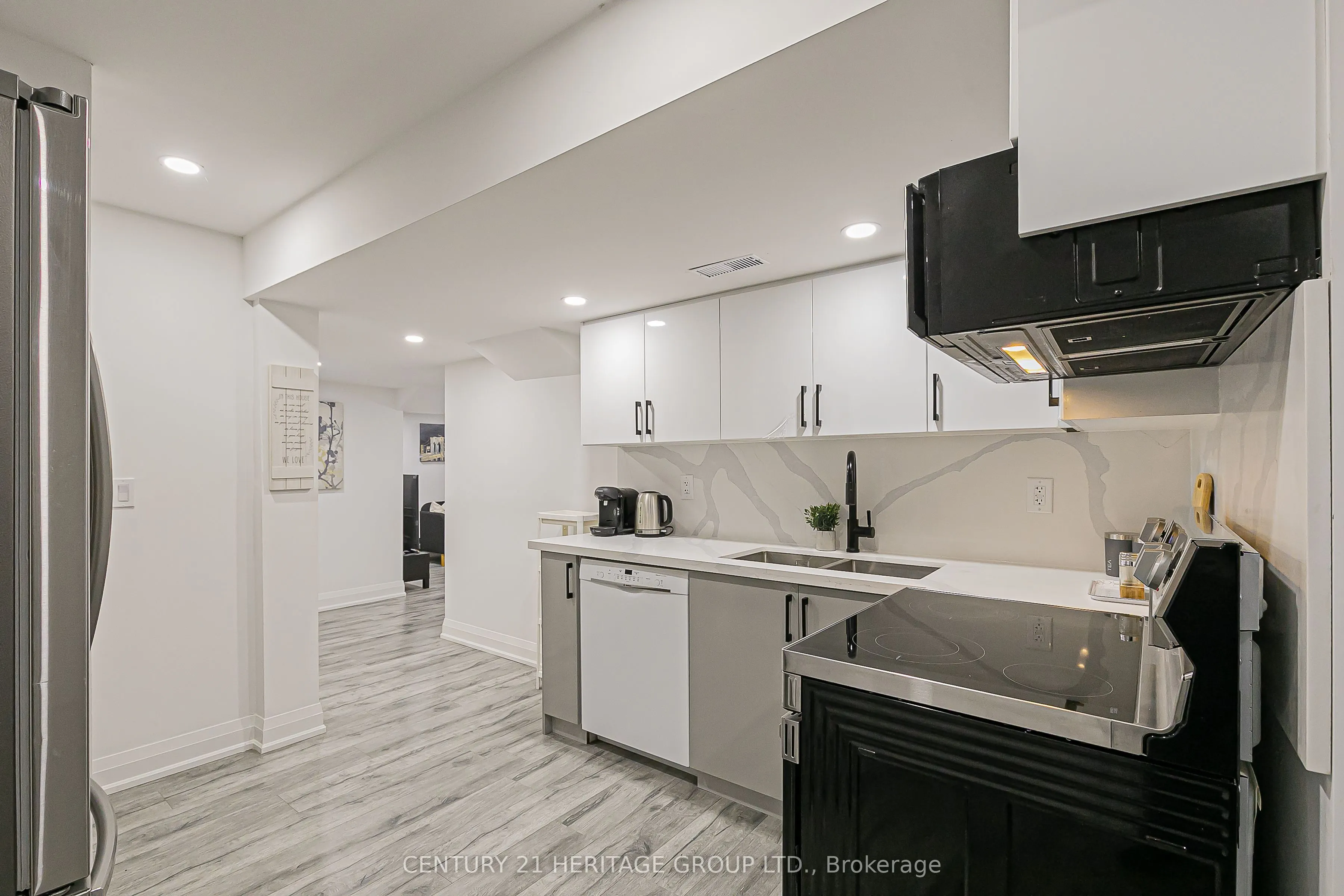 29 Eminence Road