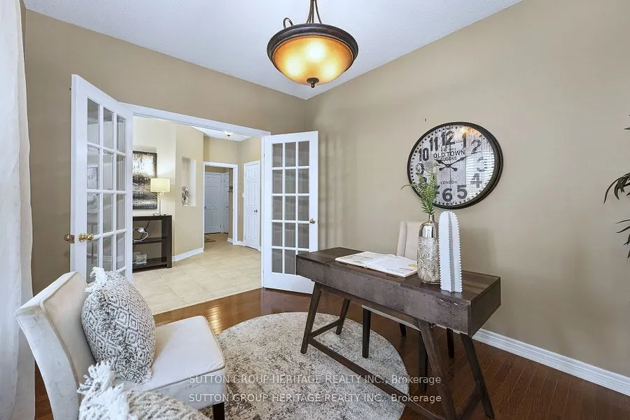 35 Pondmede Crescent