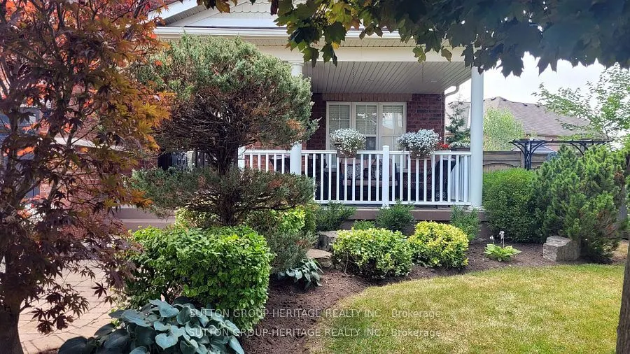 35 Pondmede Crescent