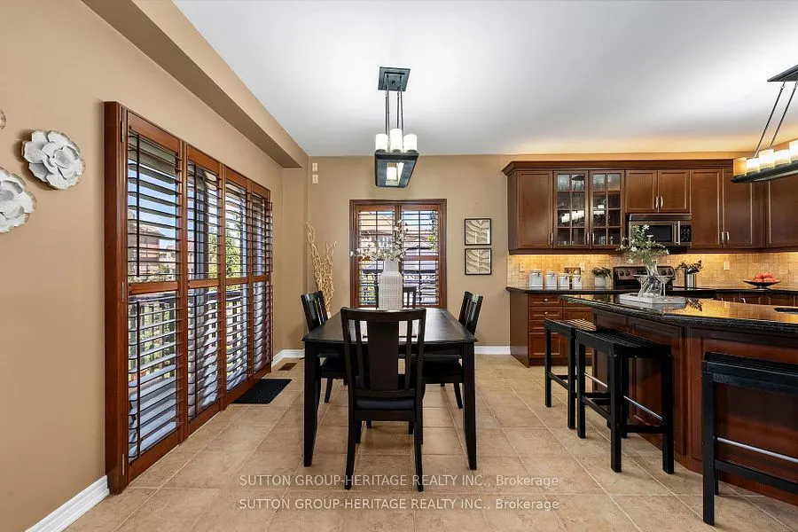 35 Pondmede Crescent