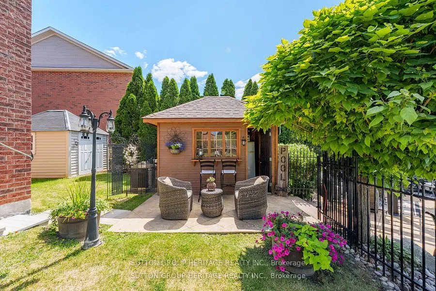35 Pondmede Crescent