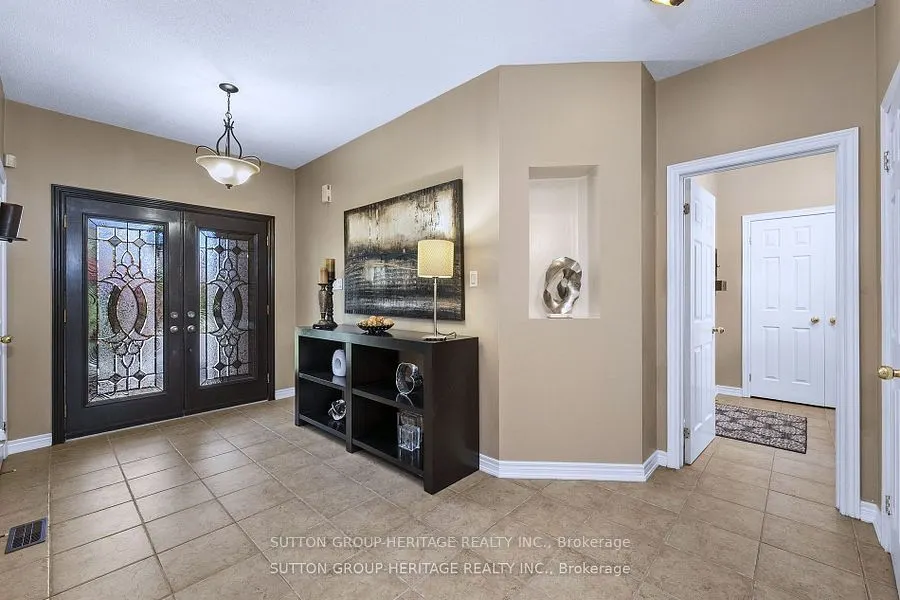 35 Pondmede Crescent