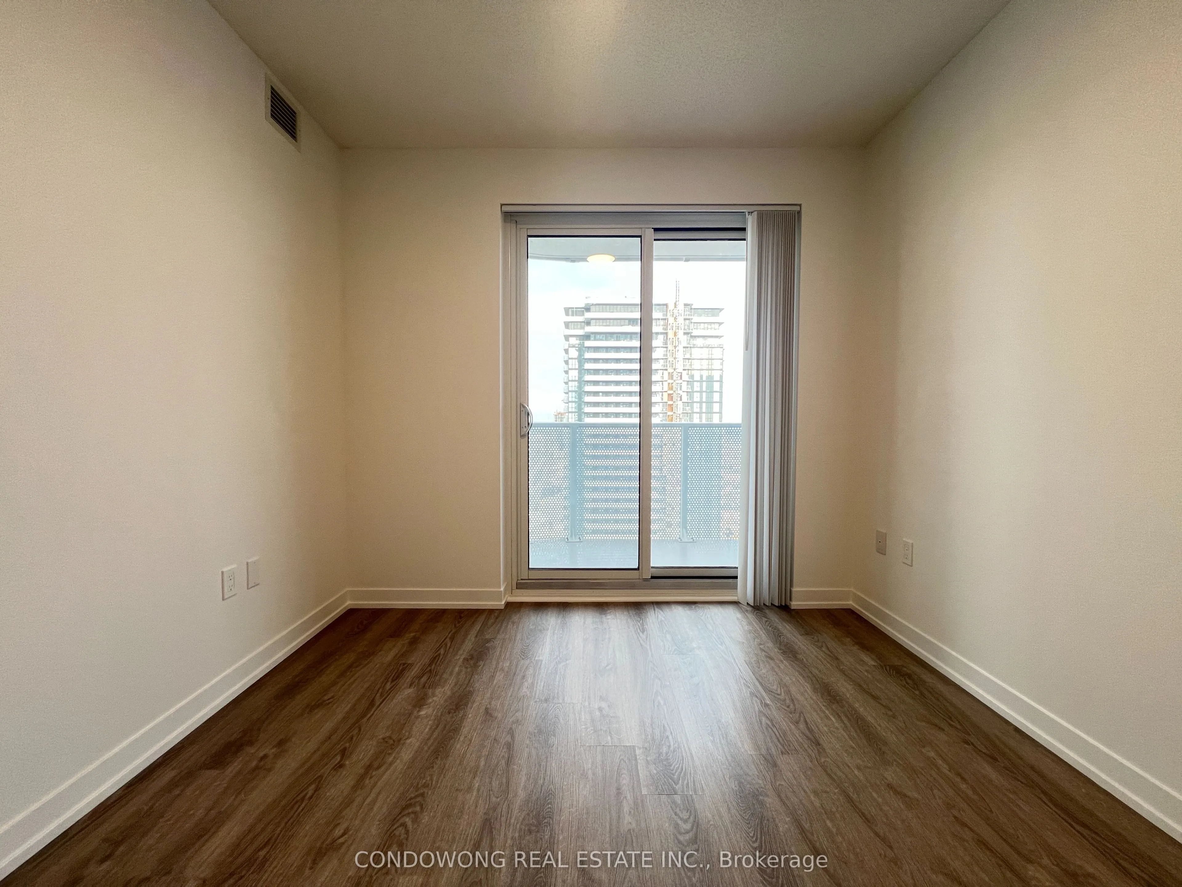 195 Commerce Street, #4015