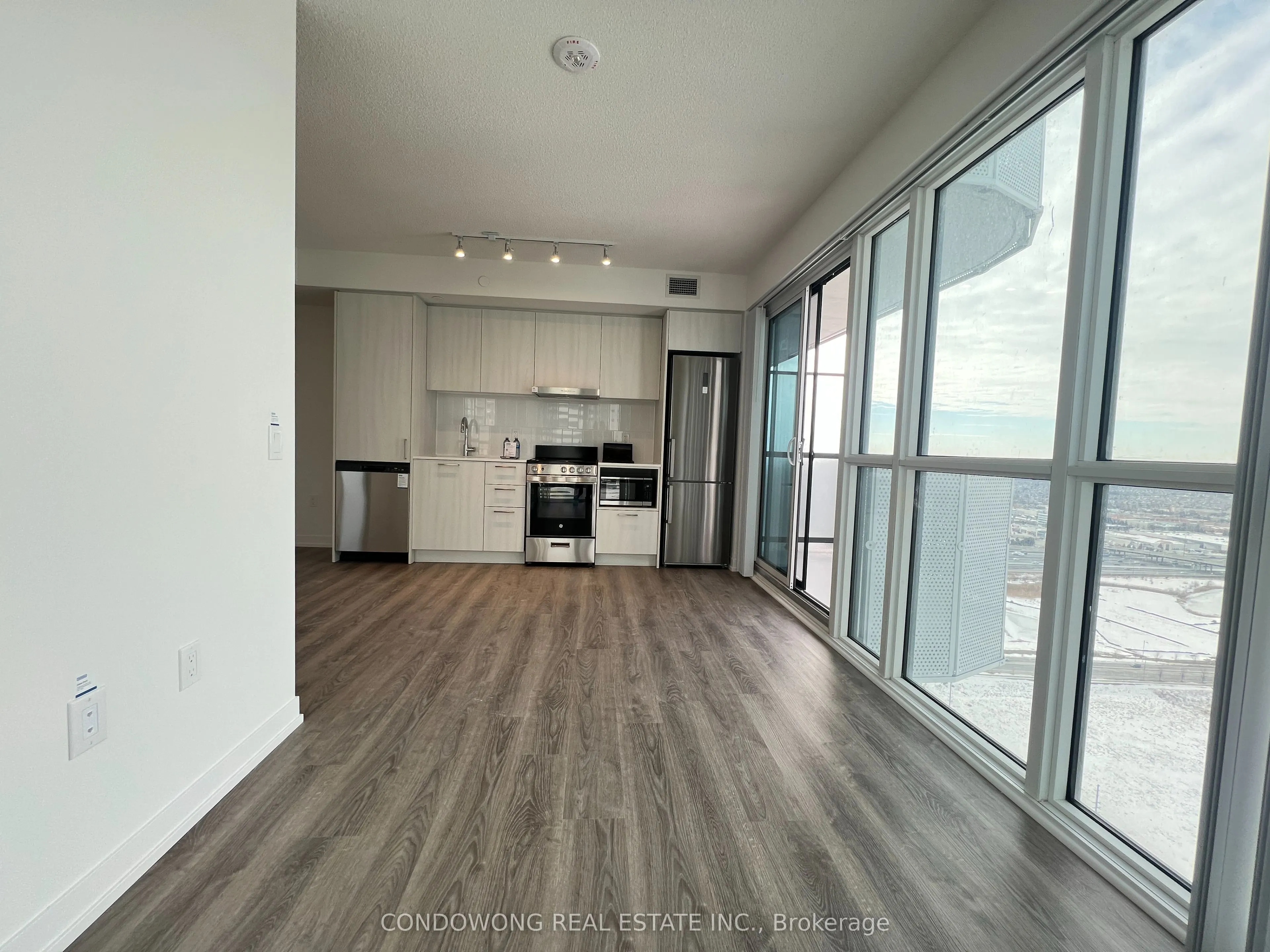 195 Commerce Street, #4015