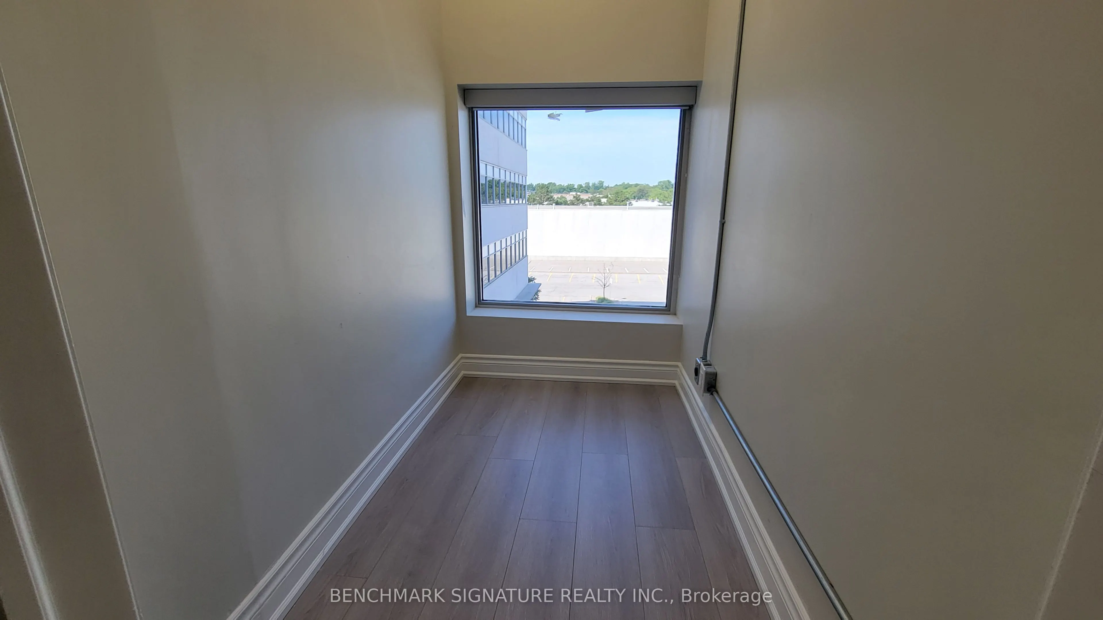 9140 Leslie Street, #301