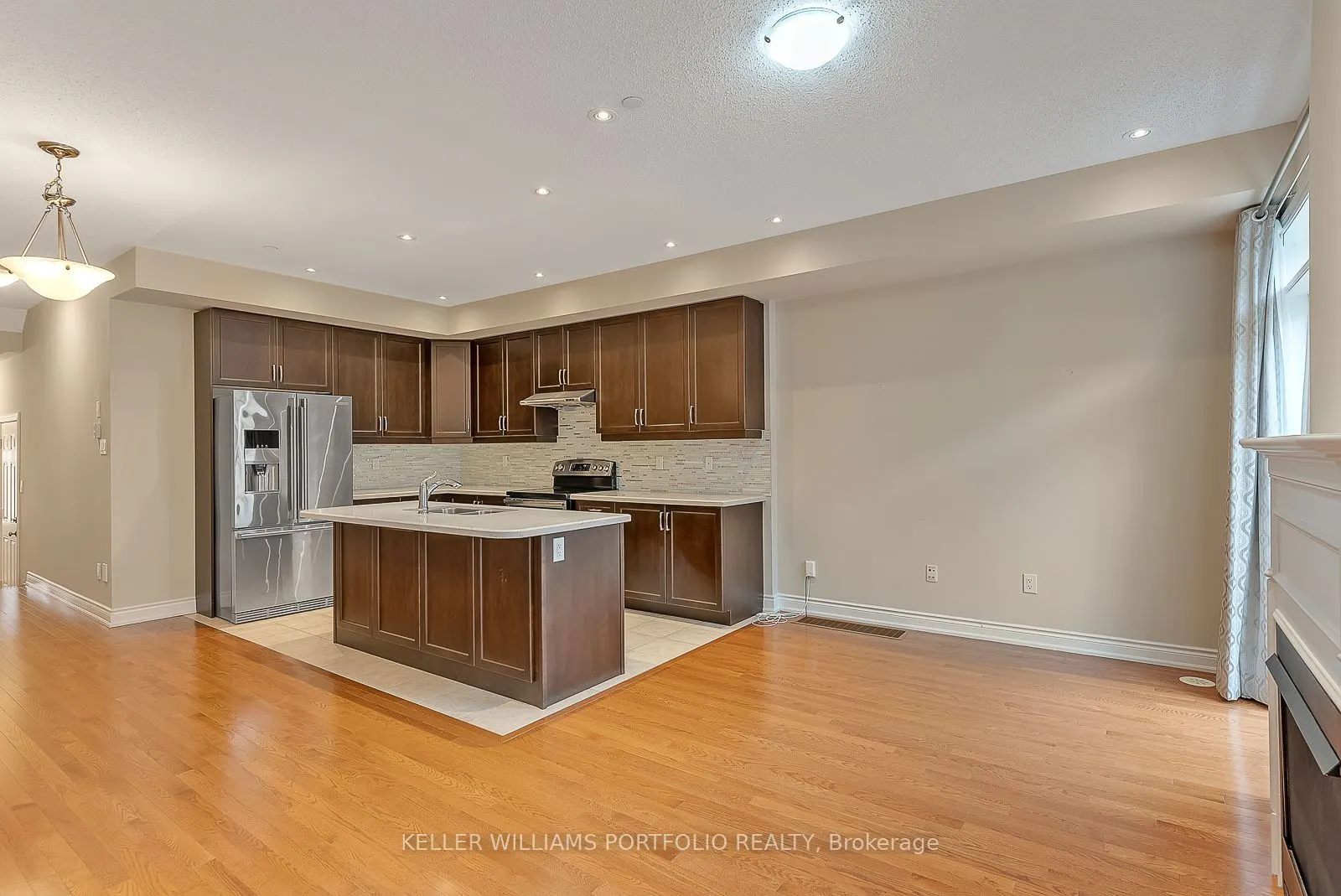 1331 Major Mackenzie Drive W, #83