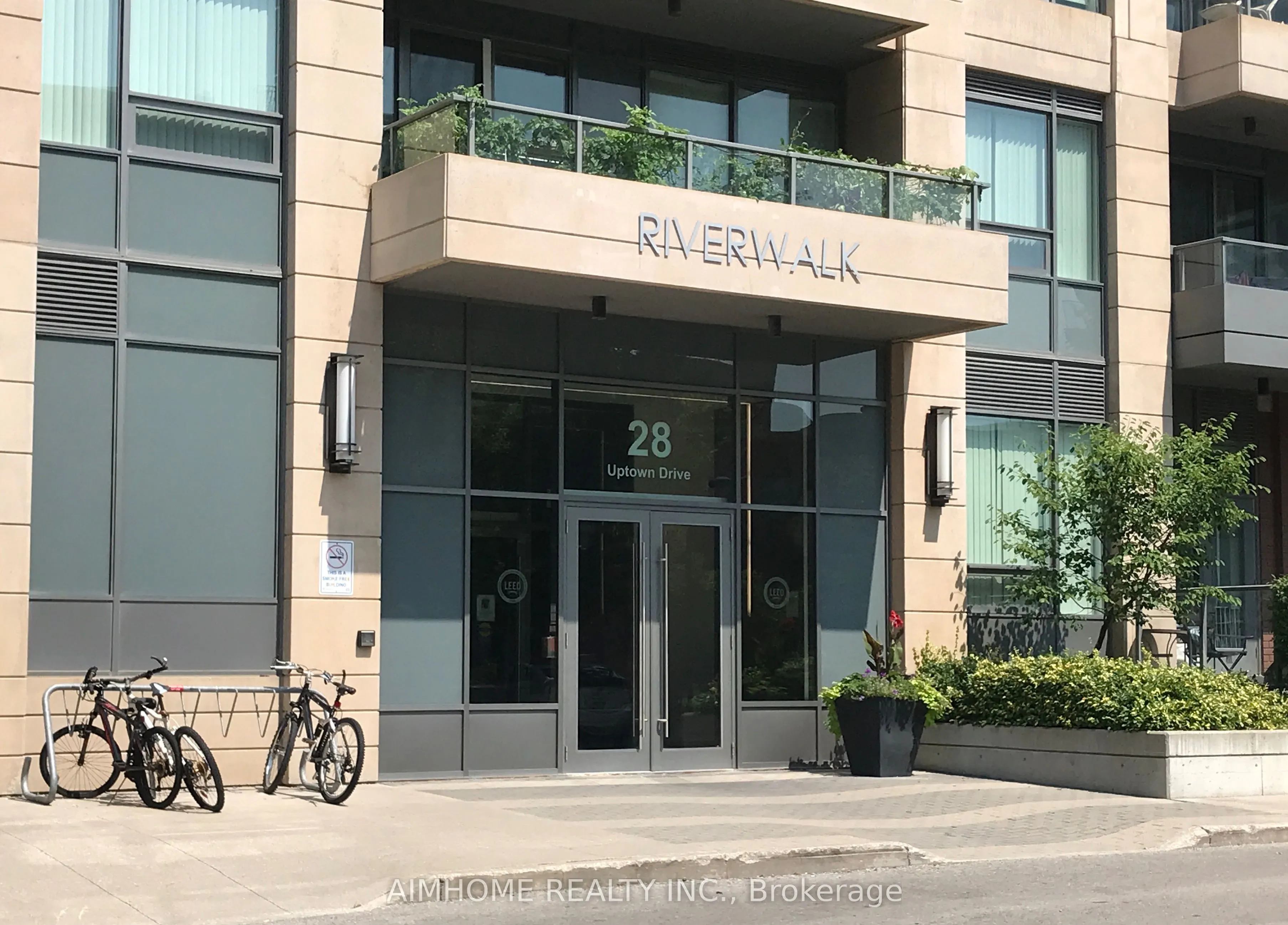 28 Uptown Drive, #605
